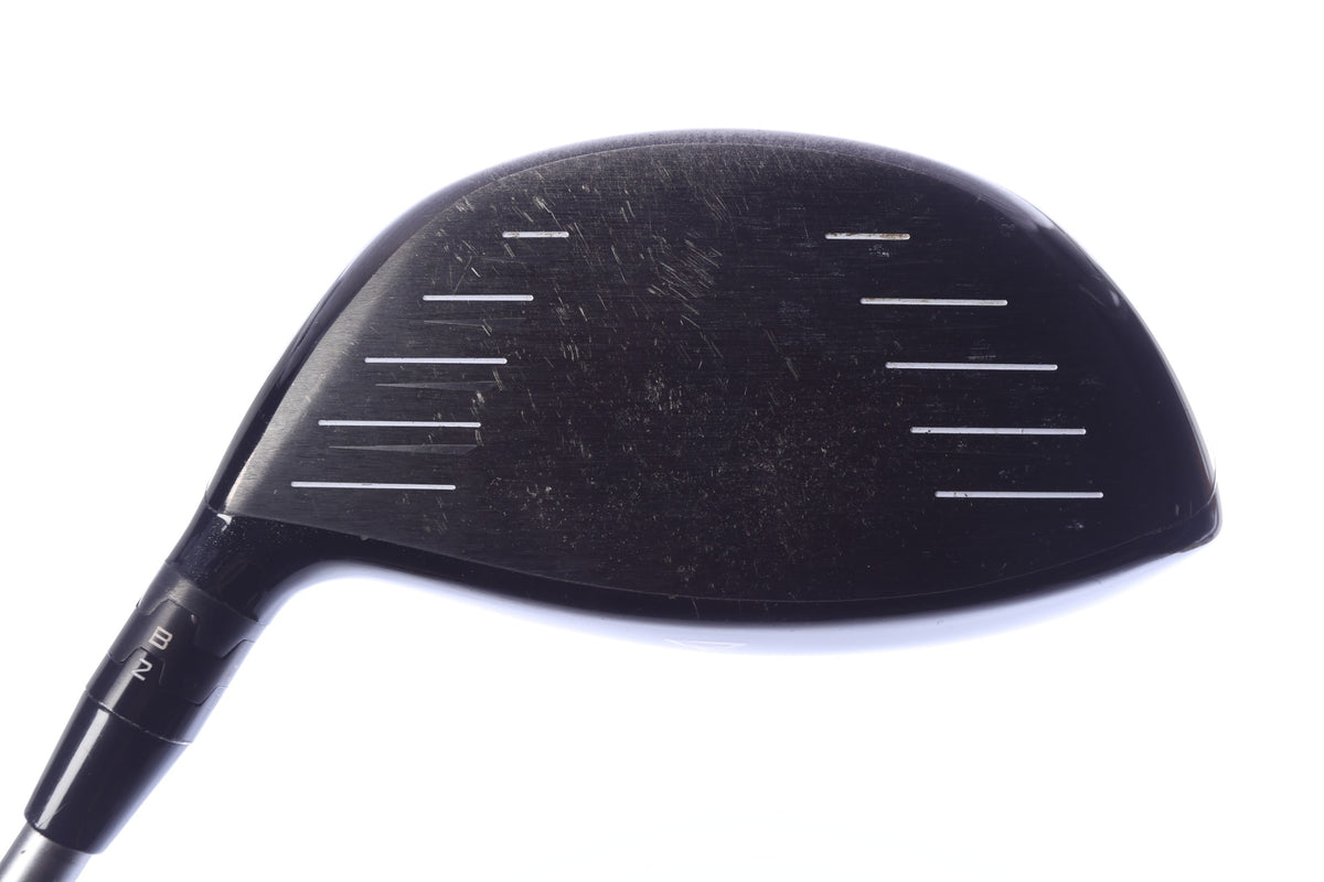 Used Titleist 915 D2 Driver - 9.5 Degrees - Stiff Flex Mitsubishi Diamana M+50 - Right-Handed