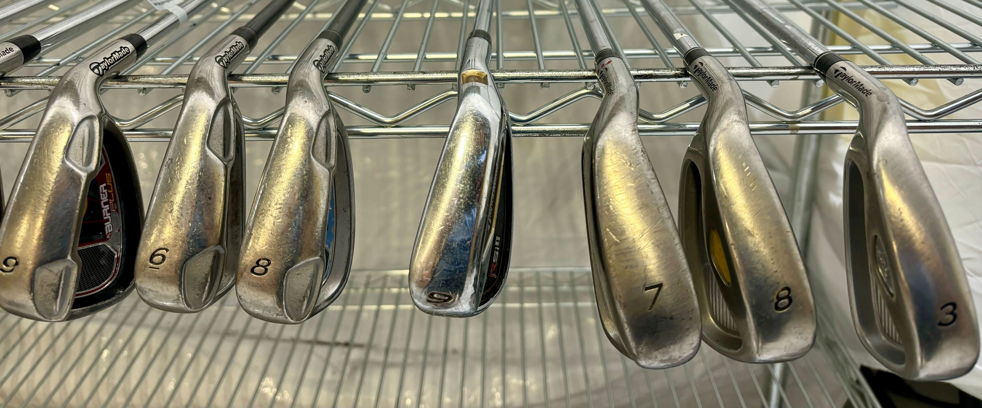 Wholesale Lot of 30 Golf Clubs -Mizuno and TaylorMade Irons and Wedges-Next Round