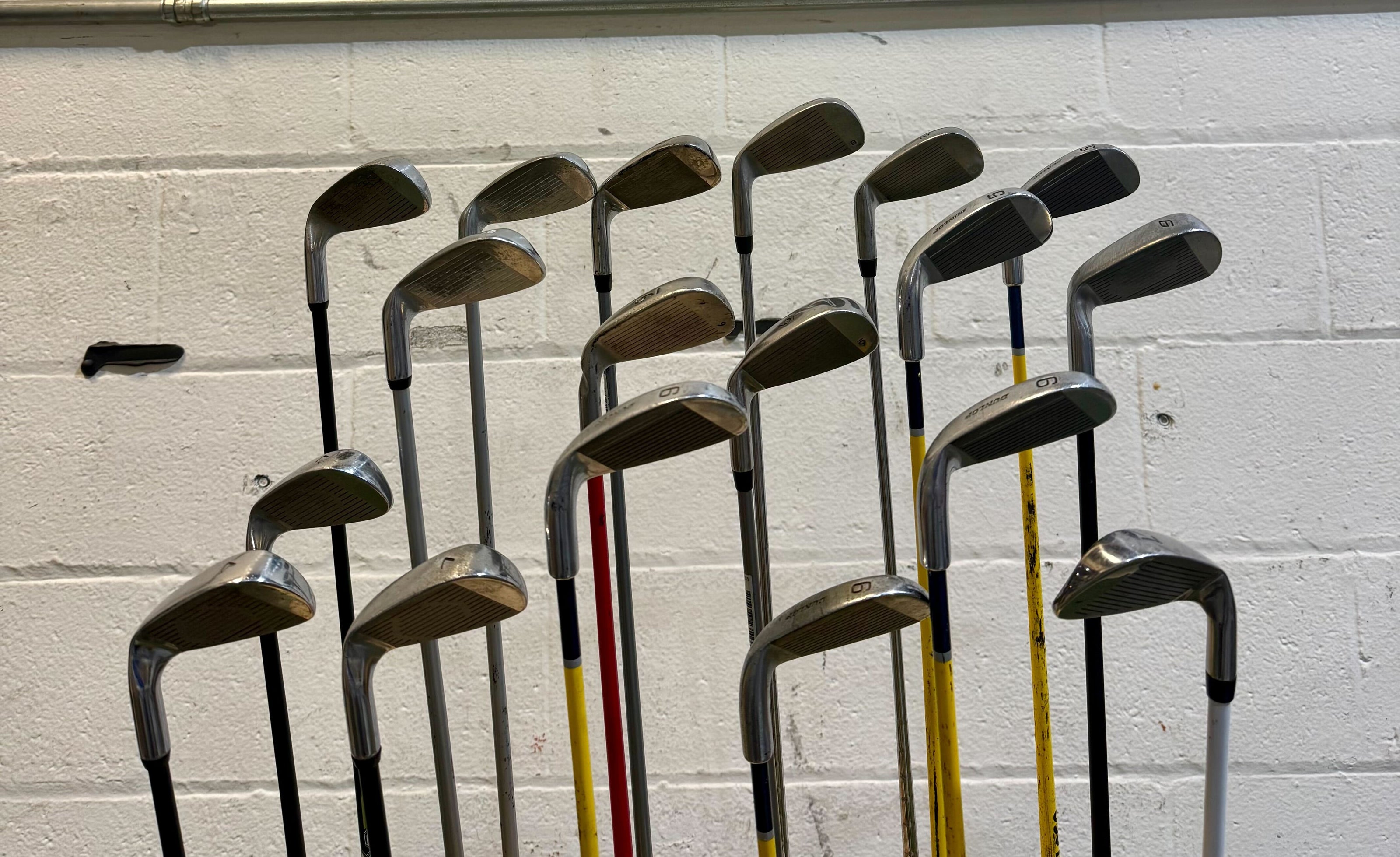 Wholesale Lot of 30 Golf Clubs - Assorted Kids Clubs - Youth Flexes