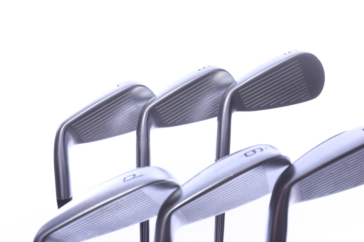 Used Mizuno JPX 921 Hot Metal Pro Iron Set - Right-Handed - 5-PW - Regular Flex