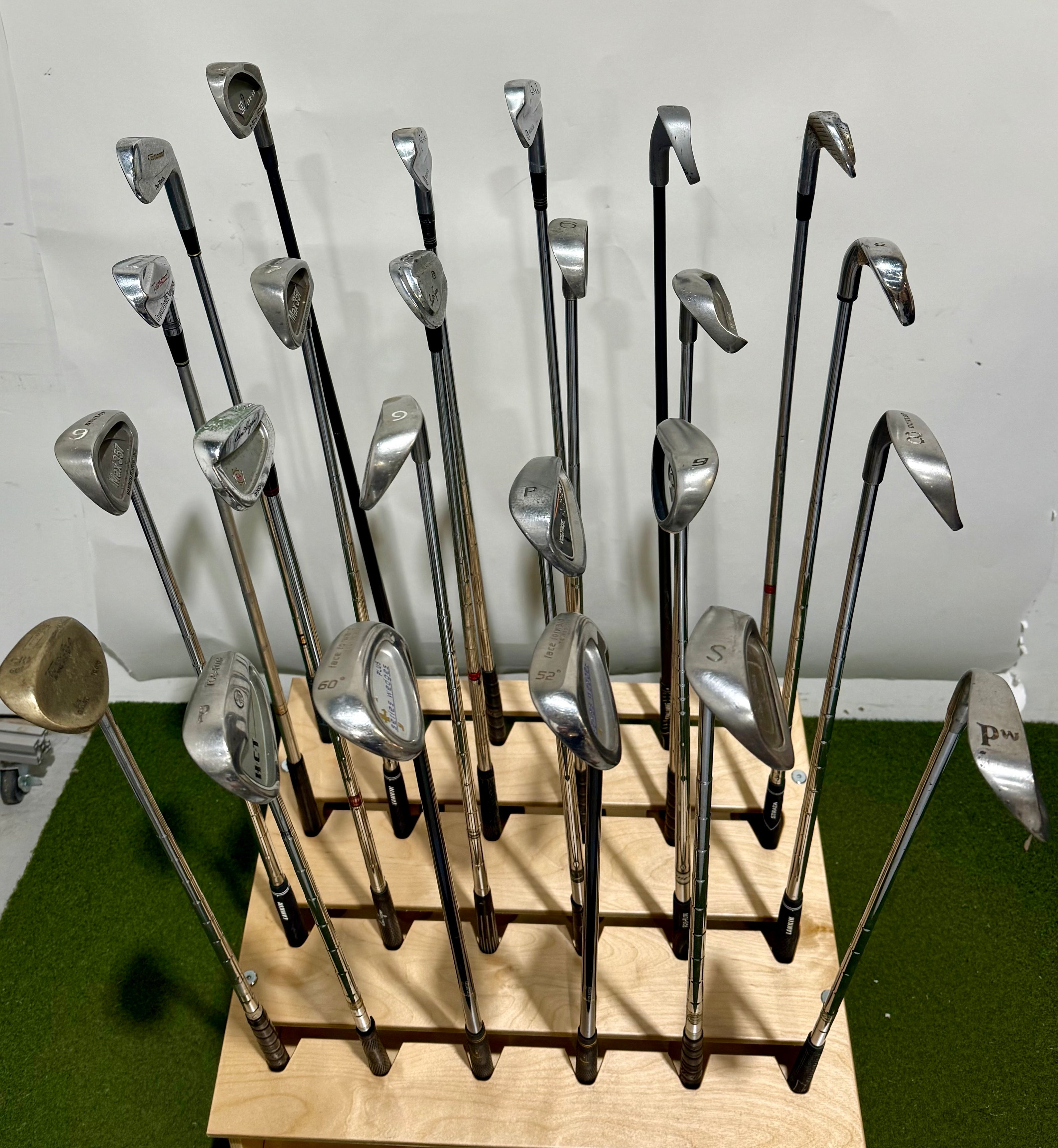 Wholesale Lot of 24 Golf Clubs - Right Handed - Assorted brands and Flexes-Next Round