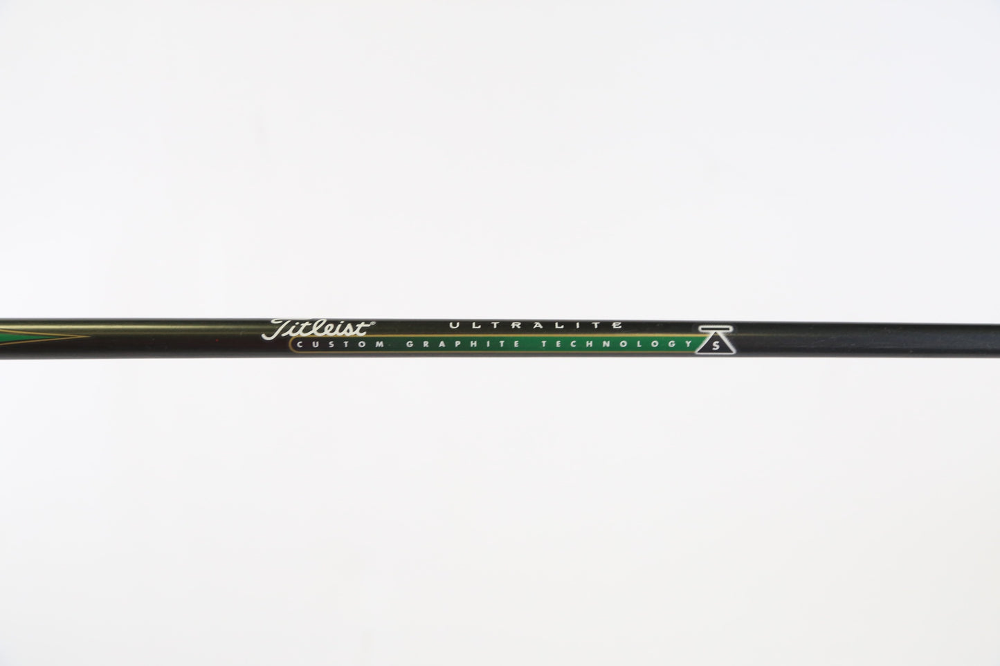 Used Titleist 975D Driver - Right-Handed - 8.5 Degrees - Stiff Flex