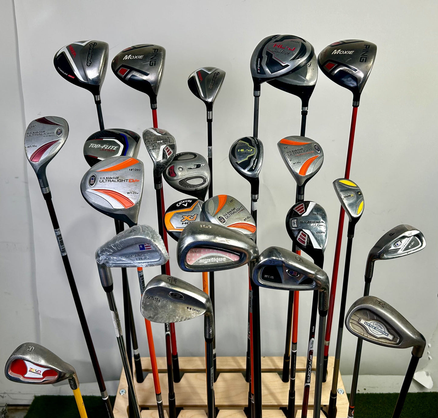 Wholesale lot of 24 Golf Clubs - Right and Left- Handed Kids Clubs- Callaway-Next Round