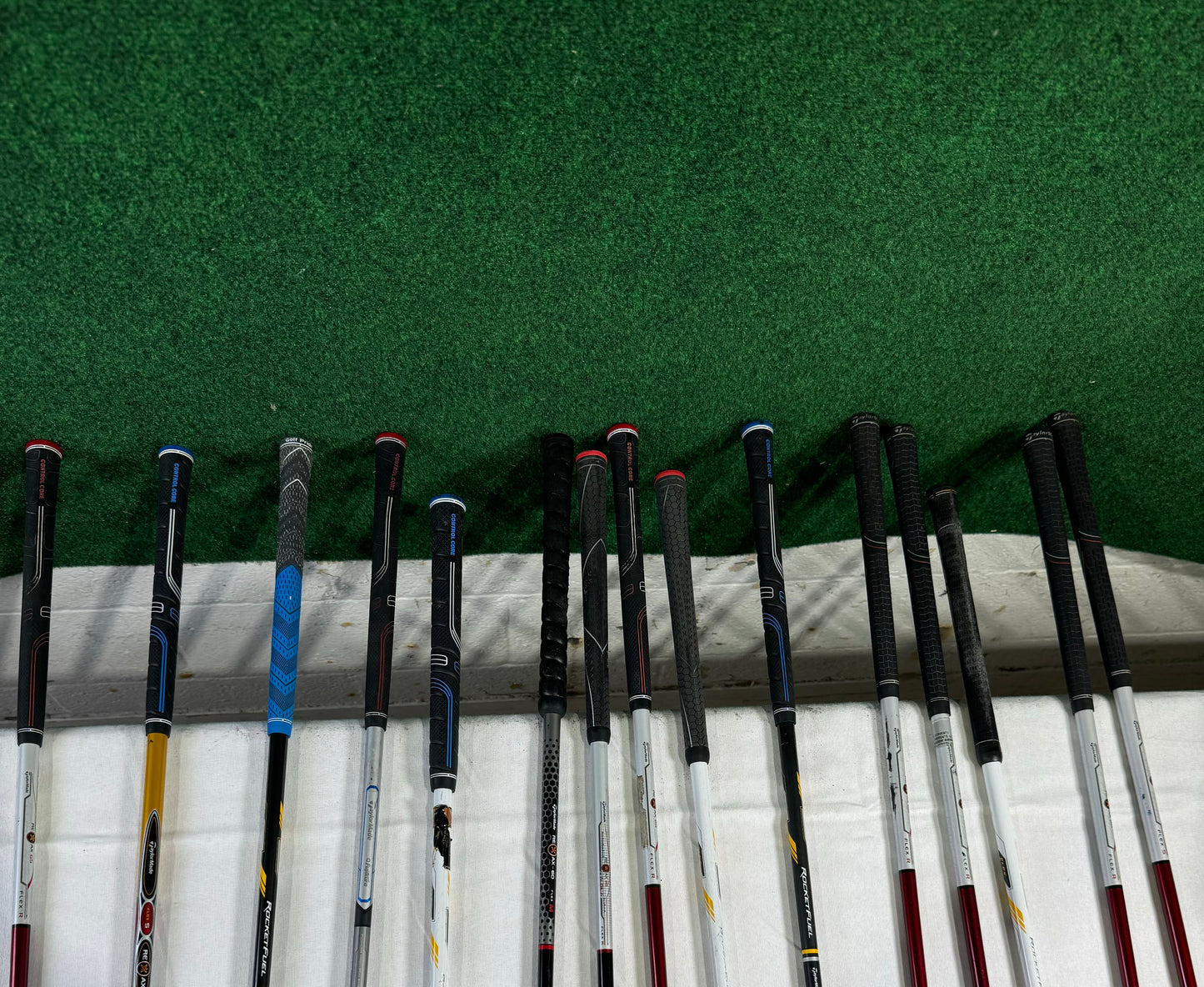 Wholesale Lot of 30 Golf Clubs - TaylorMade Hybrids-Next Round