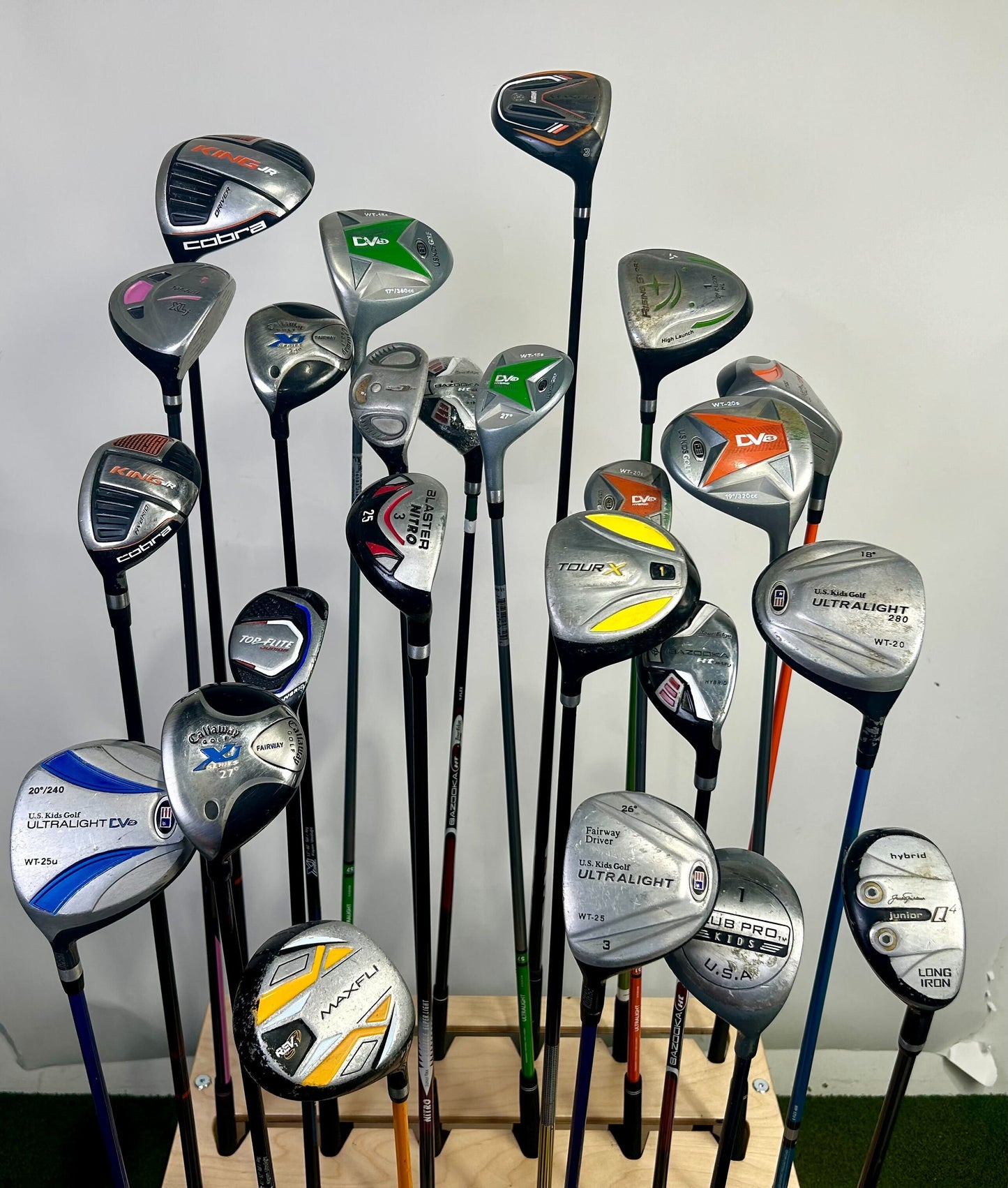 Wholesale lot of 24 Golf Clubs - Right and Left- Handed Kids Clubs- Callaway-Next Round