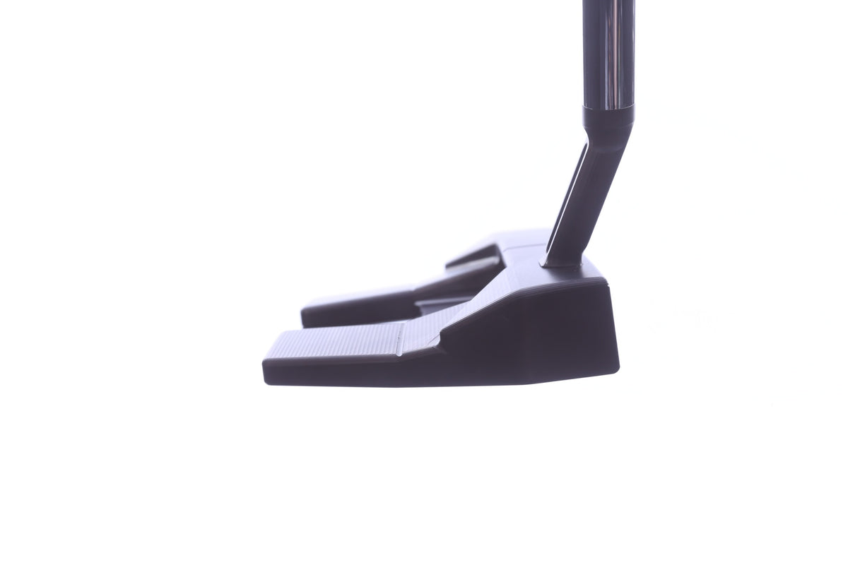 Used Titleist Scotty Cameron Phantom Black Limited 5.5 Putter - Left-Handed - 34 in - Mallet