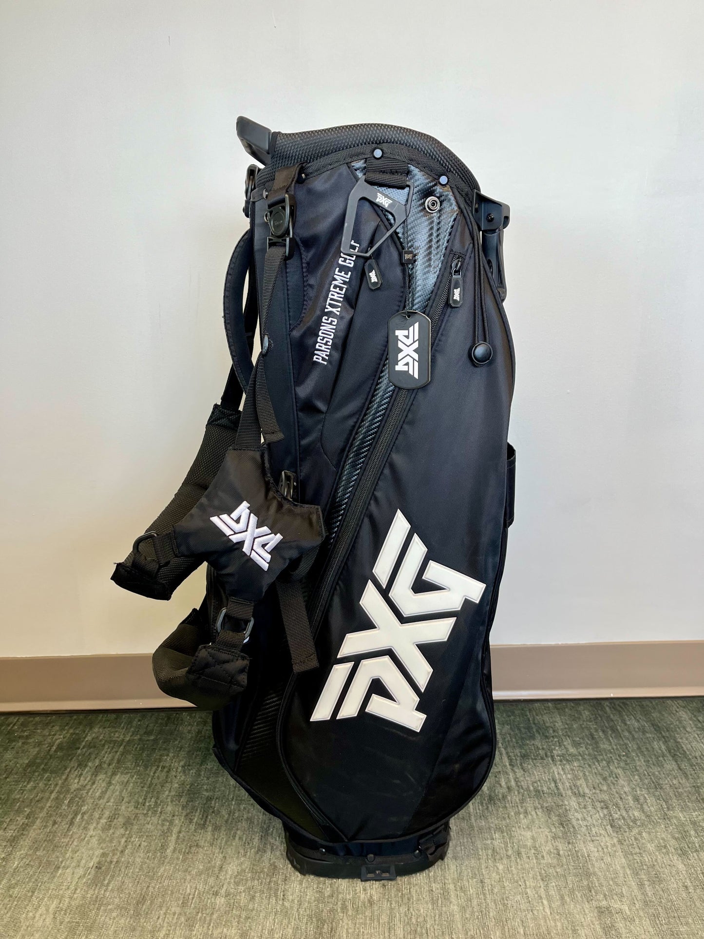 NEW PXG Carry/Stand Bag Black 4 Dividers/5 pockets with Strap and Rain Cover-Next Round