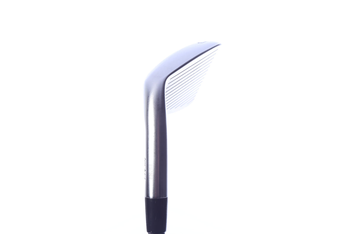 Used Mizuno JPX 925 Hot Metal Pitching Wedge - Right-Handed - 42 Degrees - Regular Flex