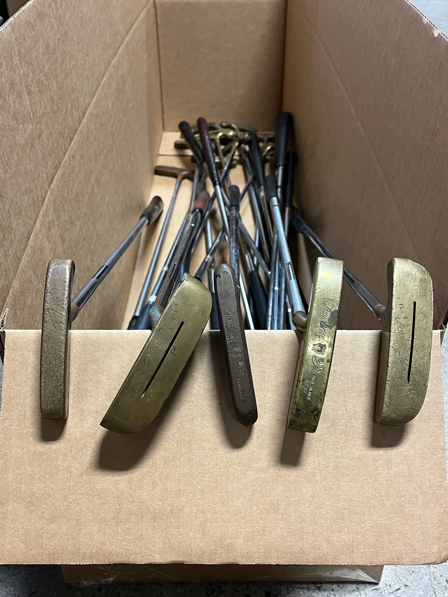 Wholesale Lot of 20 Titleist Bullseye Putters-Next Round