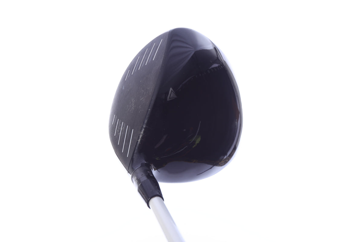 Used Titleist 915 D2 Driver - 10.5 Degrees - Stiff Flex Aldila Rogue 110 MSI - Right-Handed