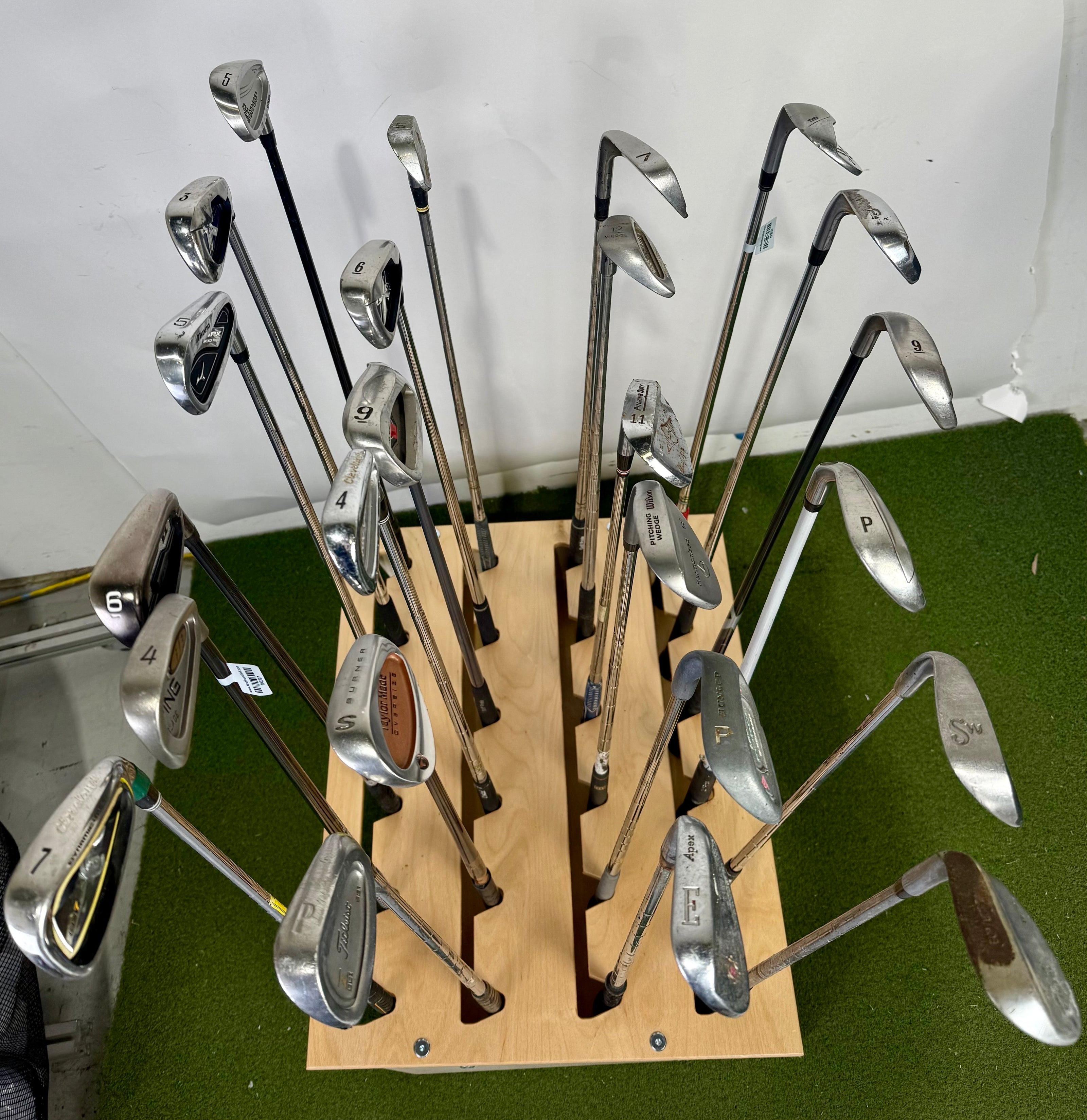 Wholesale Lot of 24 Golf Clubs - Right Handed - Assorted brands and Flexes-Next Round