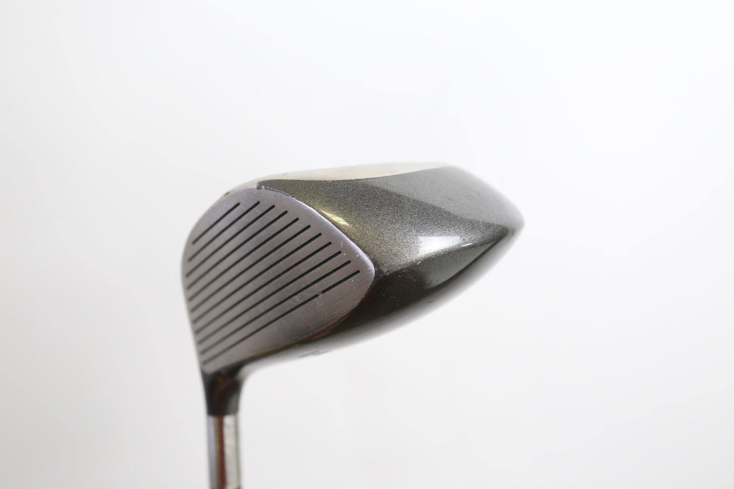 Used Titleist 975D Driver - Right-Handed - 8.5 Degrees - Stiff Flex