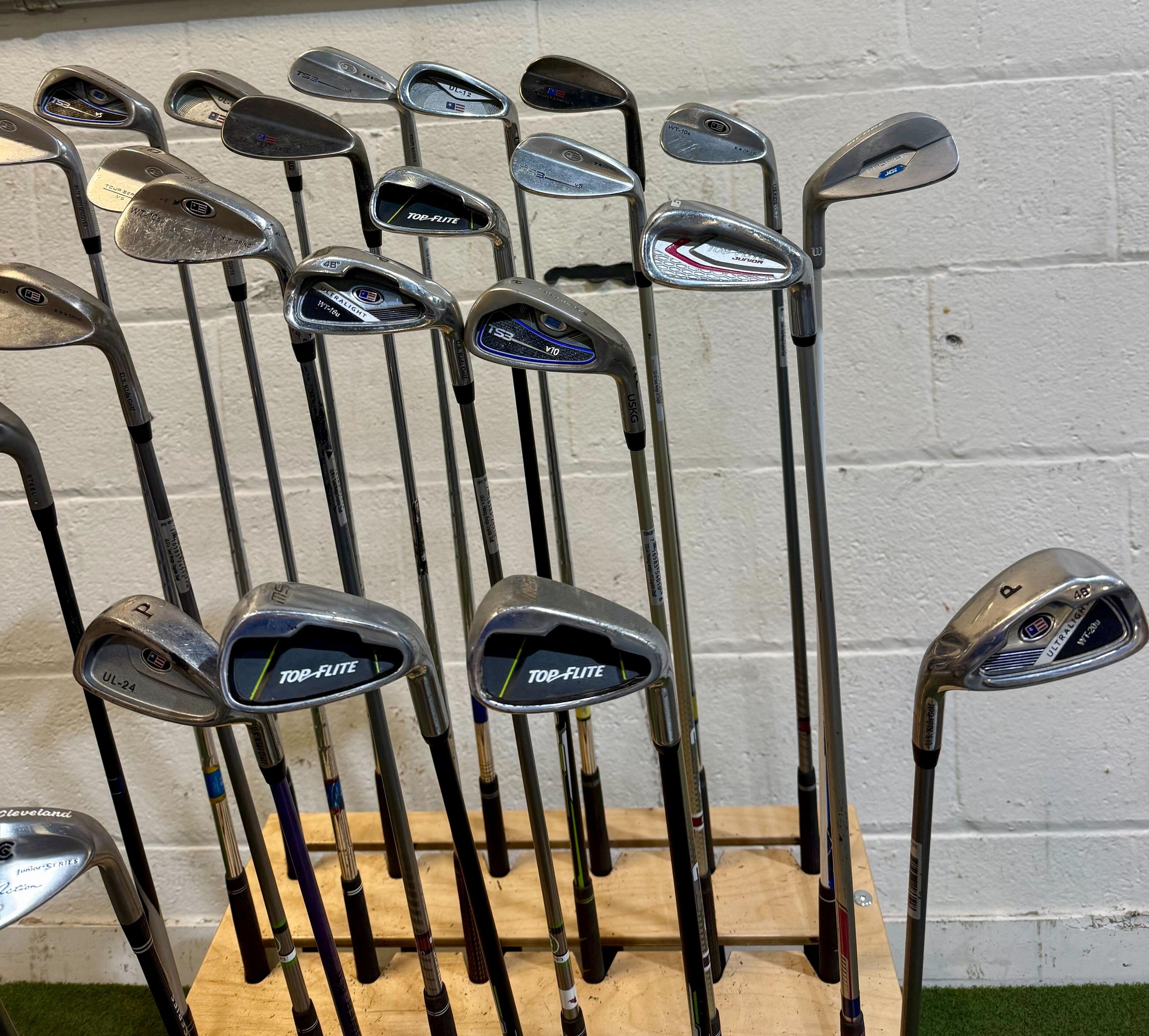 Wholesale Lot of 35 Golf Clubs - Assorted Wedges - Youth Flexes