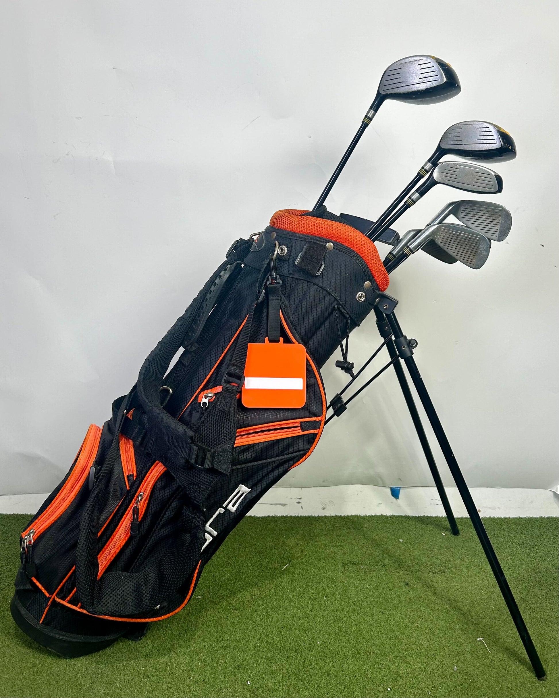 Cobra Junior Golf Bag - Includes Complete Walter Hagen Junior Set-Next Round