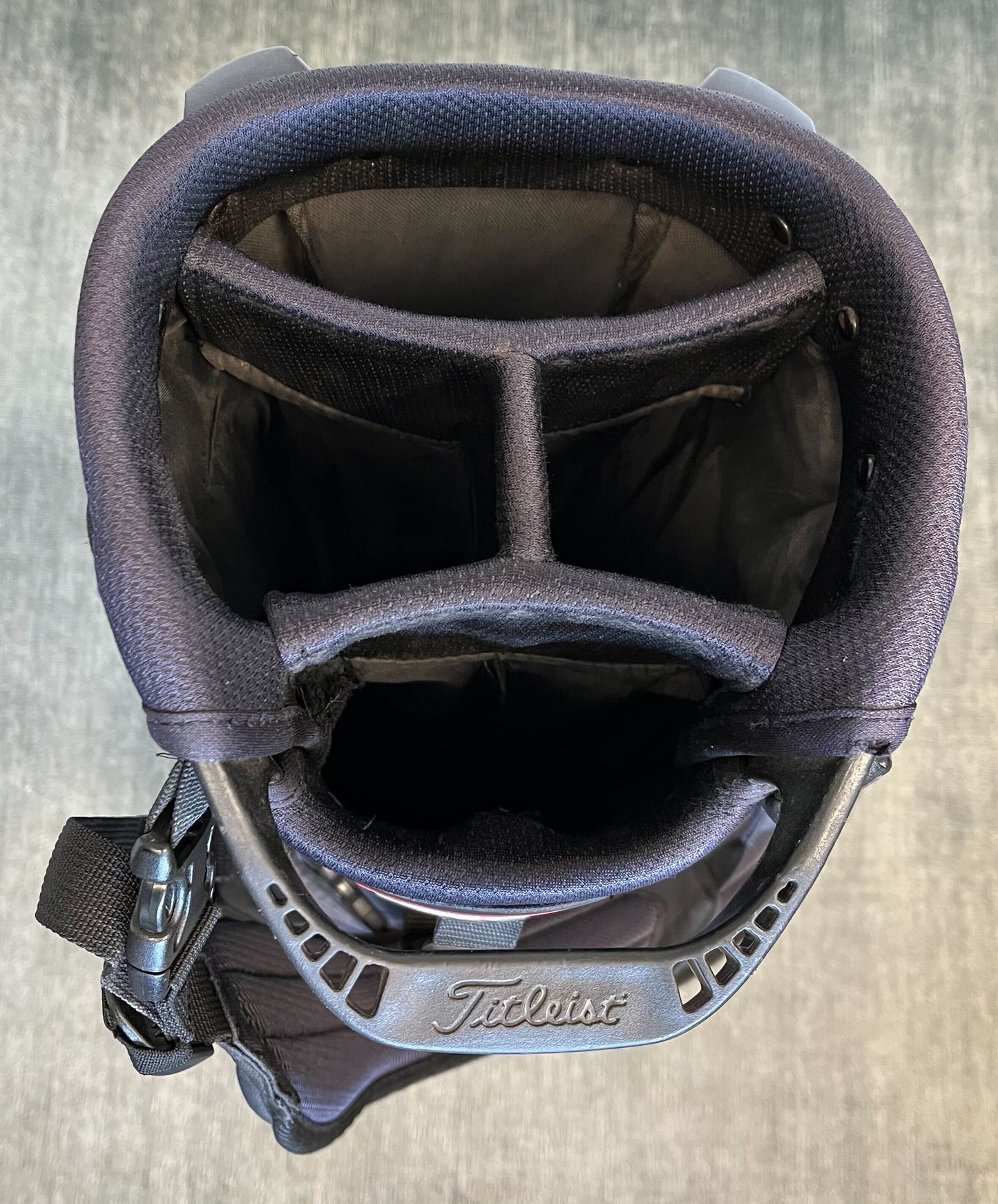 Titleist Players 4 Stand Bag Black 4 Dividers w/ Strap and Rain Cover-Next Round