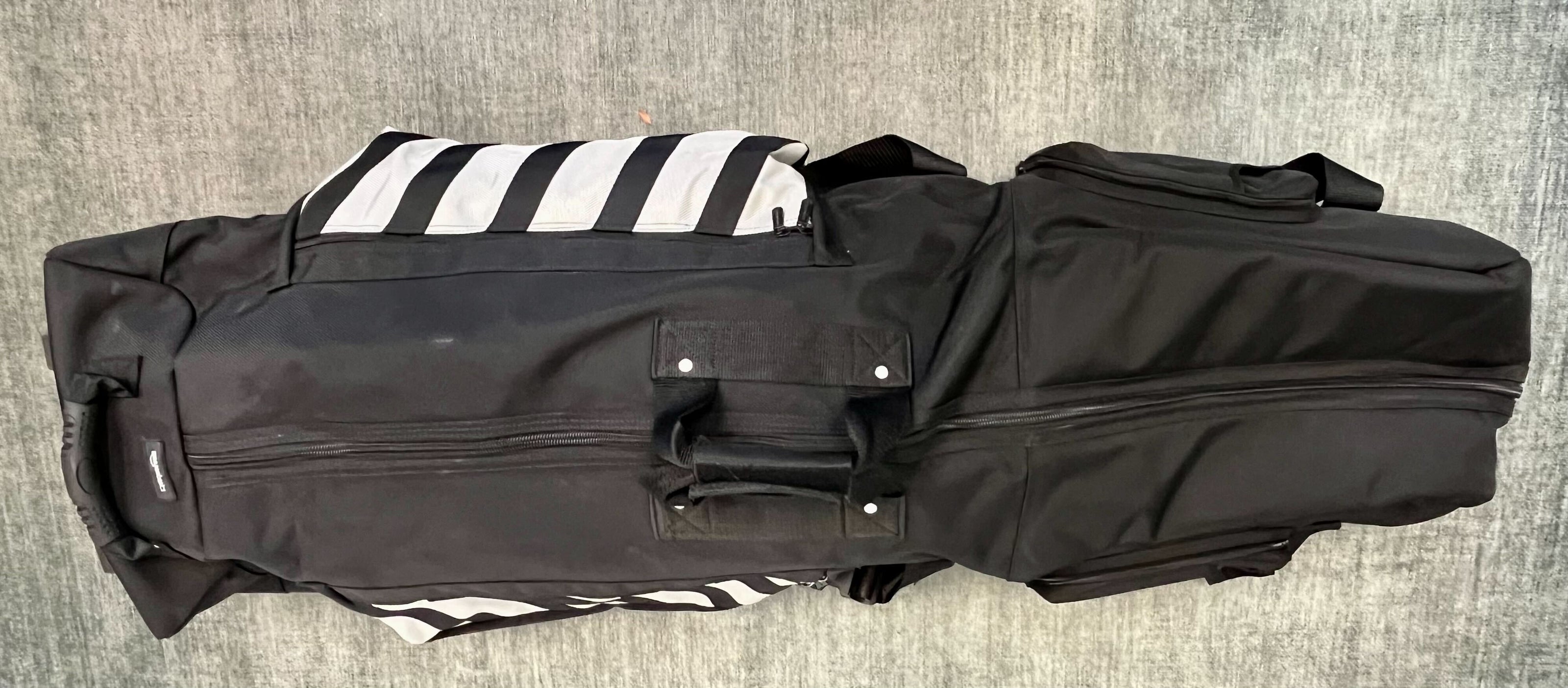 Amazon Basics Soft-Sided Black Wheeled Golf Travel Bag-Next Round