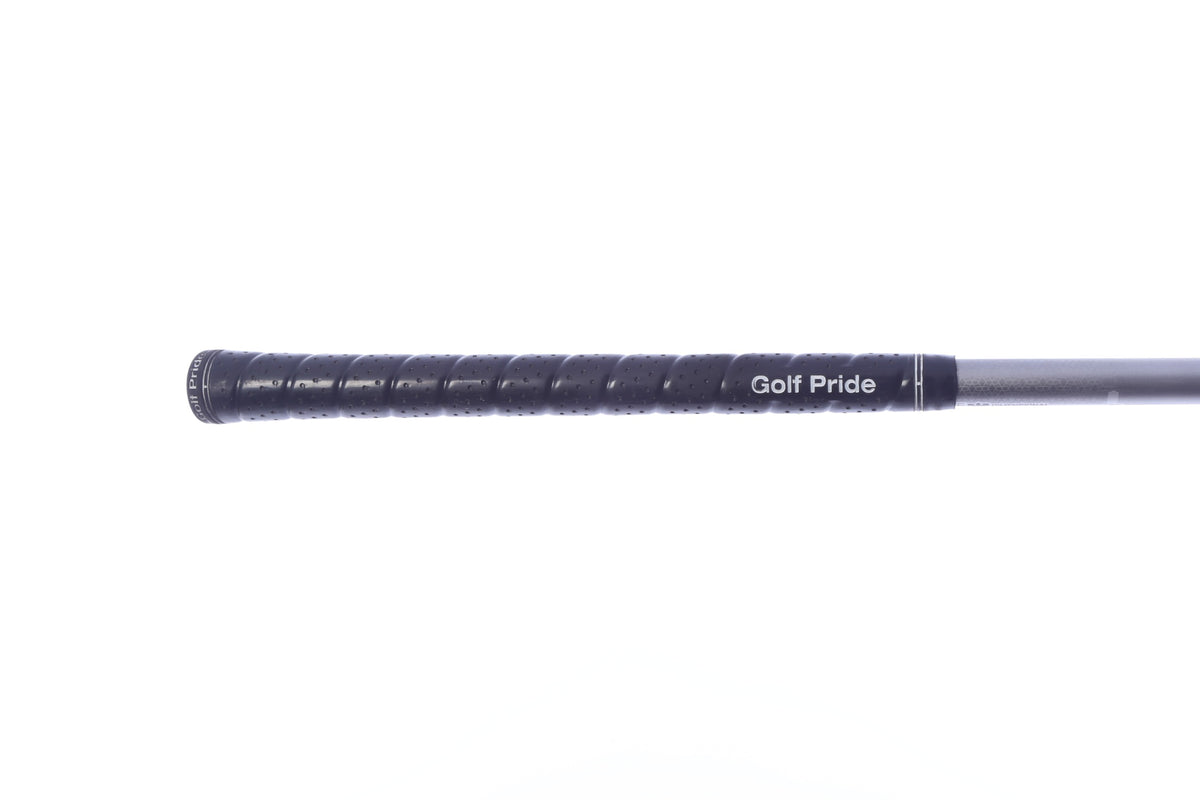 Used Titleist 915 F 5-Wood - Right-Handed - 18 Degrees - Regular Flex