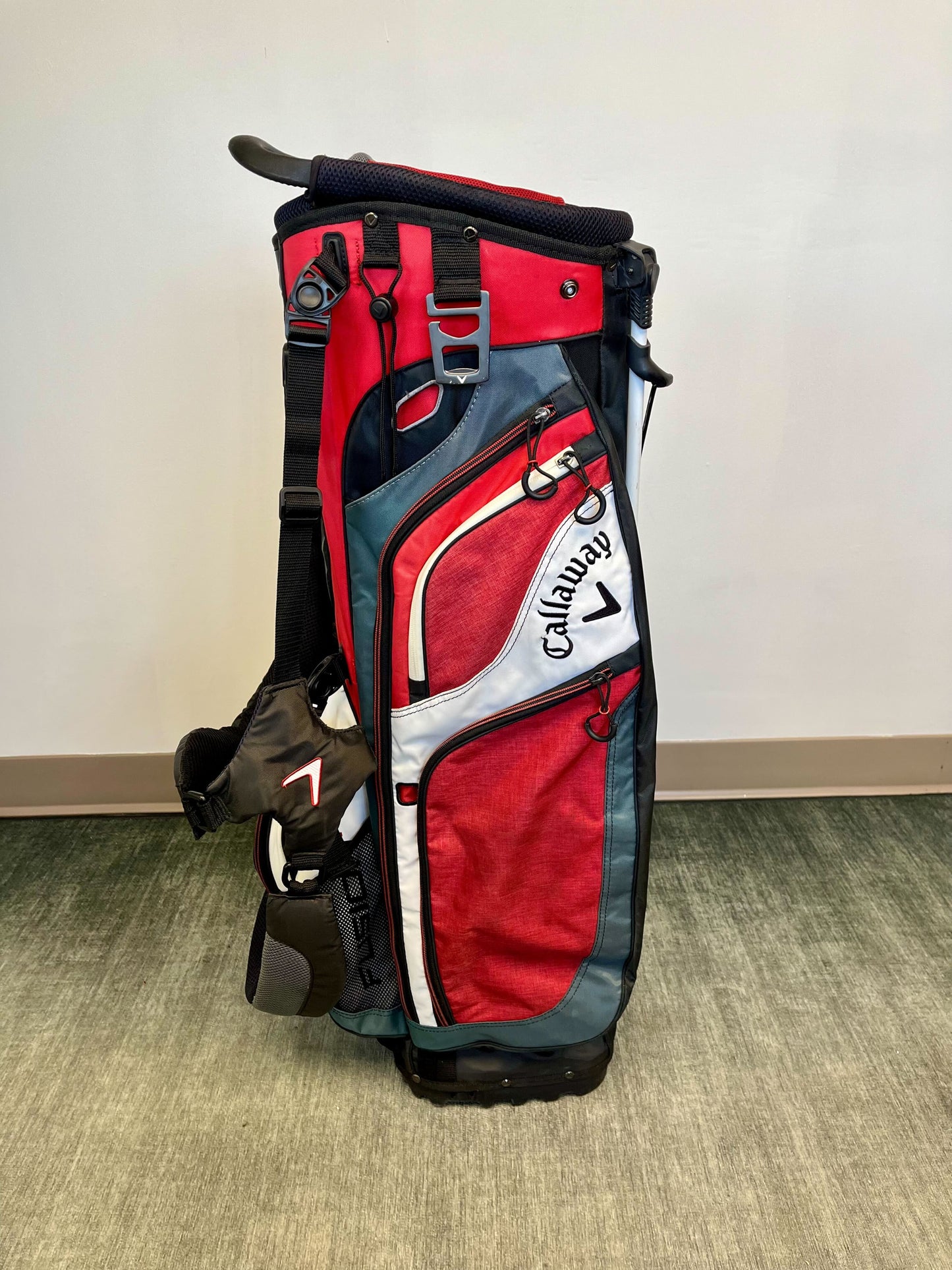 Callaway Fusion 14 Springfield G&CC Stand Bag 14 Dividers/6 Pockets with Strap-Next Round