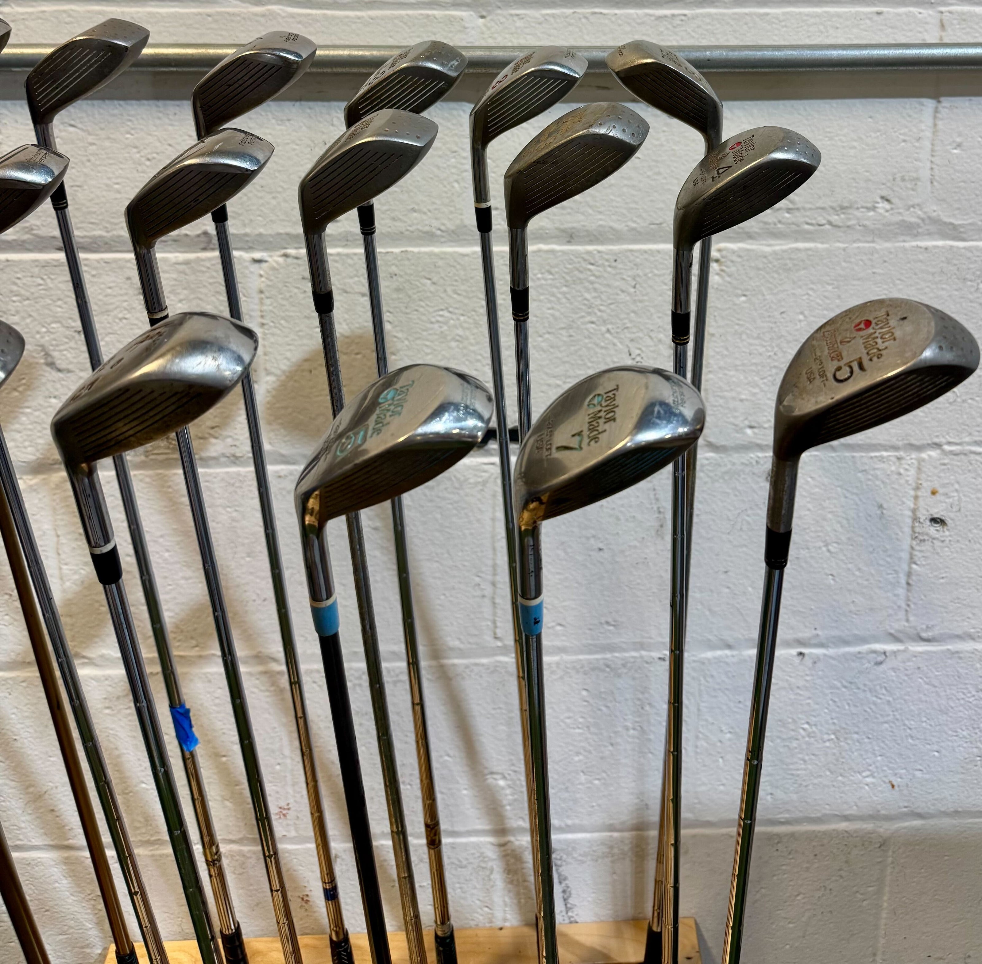 Wholesale Lot of 30 Golf Clubs - TaylorMade Fairway Woods