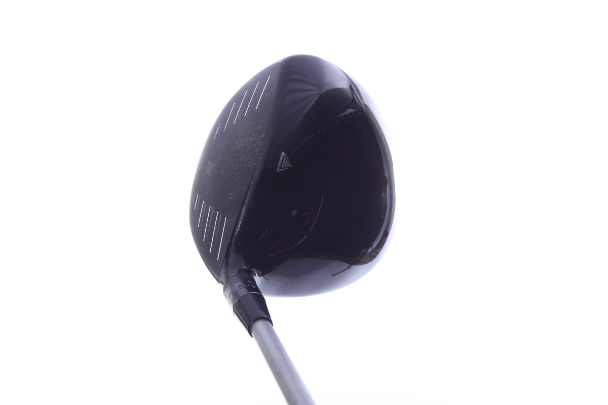Used Titleist 915 D2 Driver - 9.5 Degrees - Stiff Flex Mitsubishi Diamana M+50 - Right-Handed