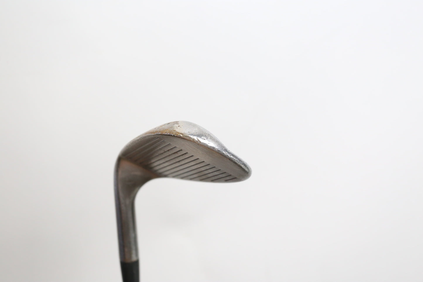 Used Cleveland CG10 Black Pearl Gap Wedge - Right-Handed - 52 Degrees - Stiff Flex