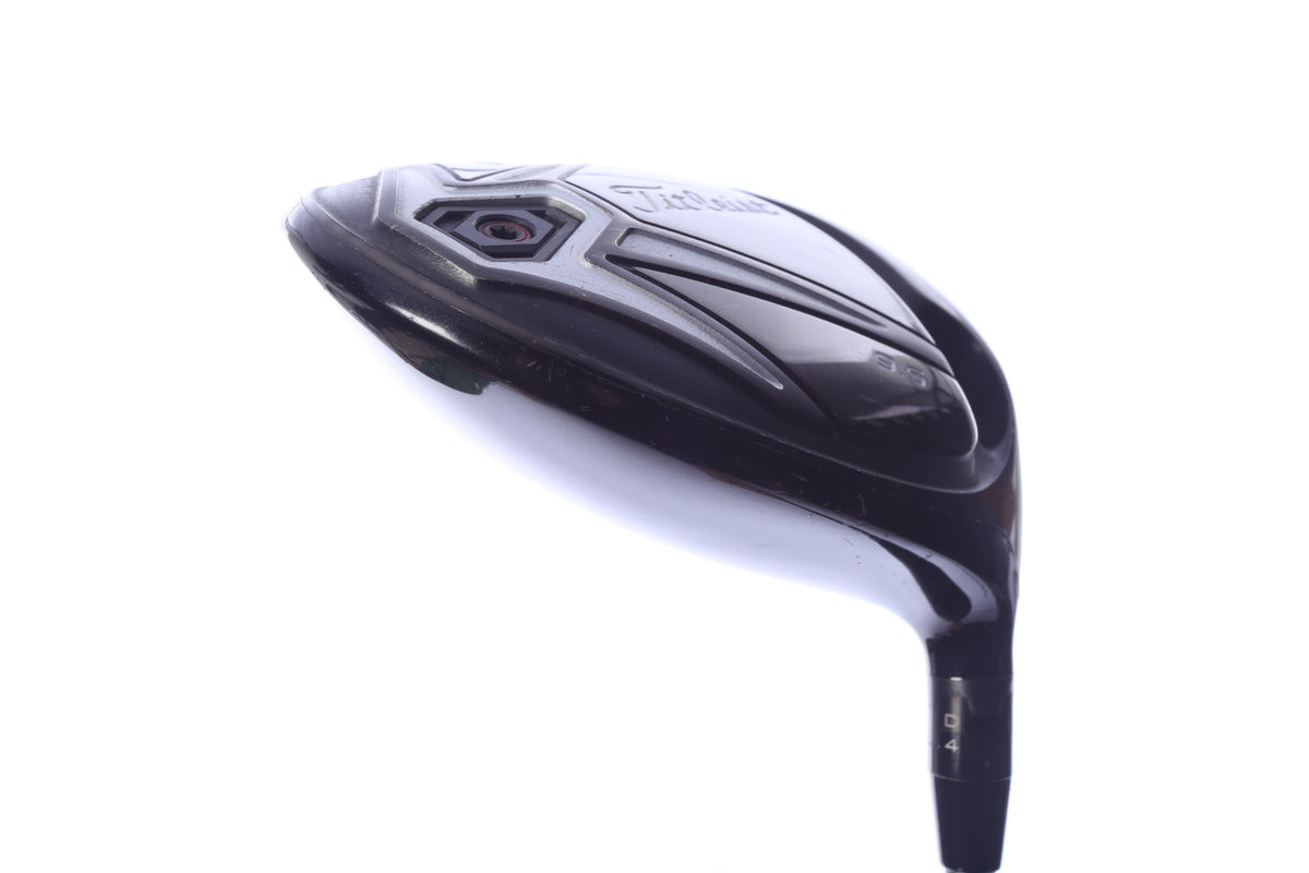 Used Titleist 915 D2 Driver - 9.5 Degrees - Stiff Flex Mitsubishi Diamana M+50 - Right-Handed