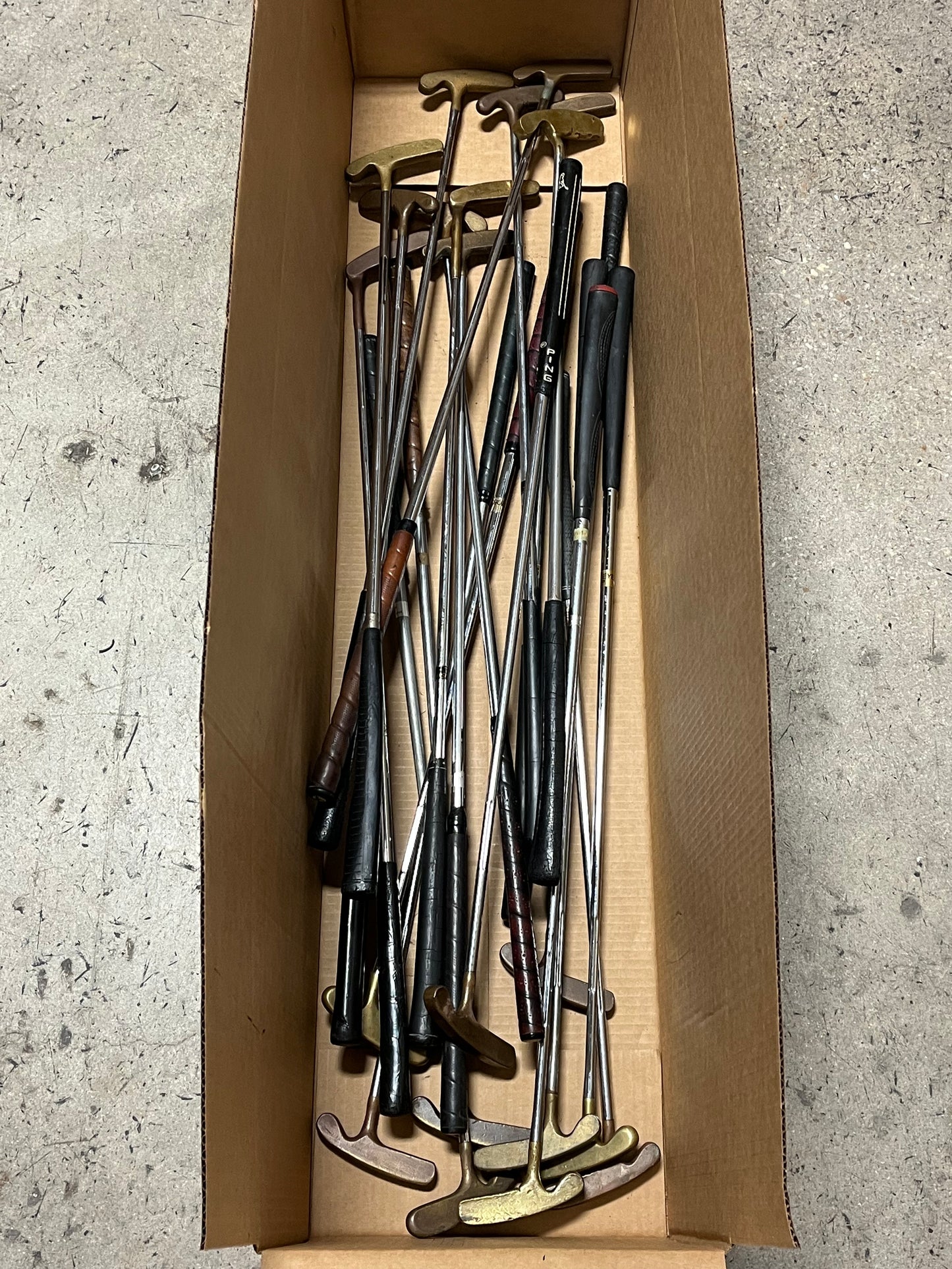 Wholesale Lot of 20 Titleist Bullseye Putters-Next Round