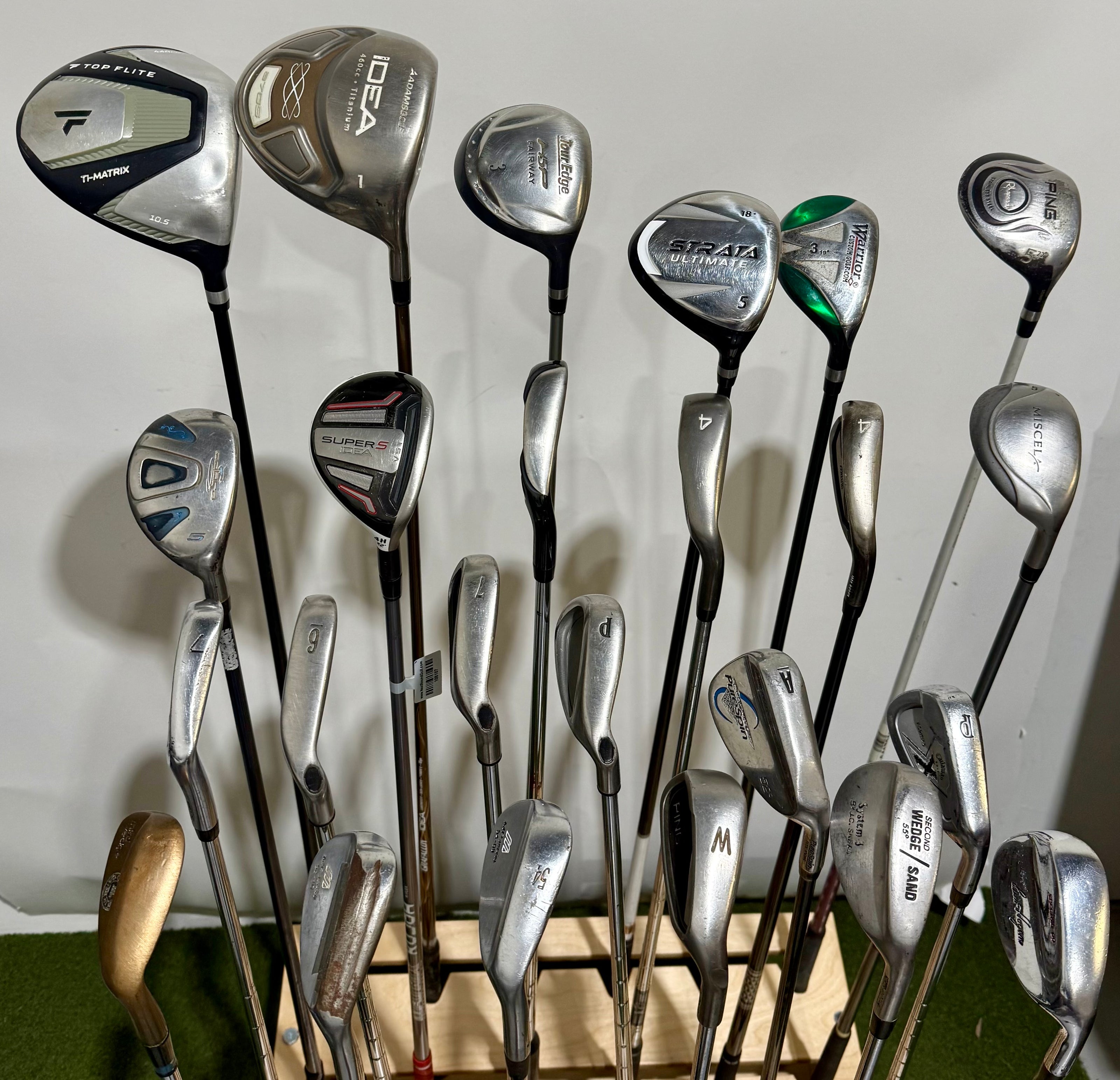Wholesale Lot of 24 Golf Clubs - Right Handed - Assorted brands and Flexes-Next Round