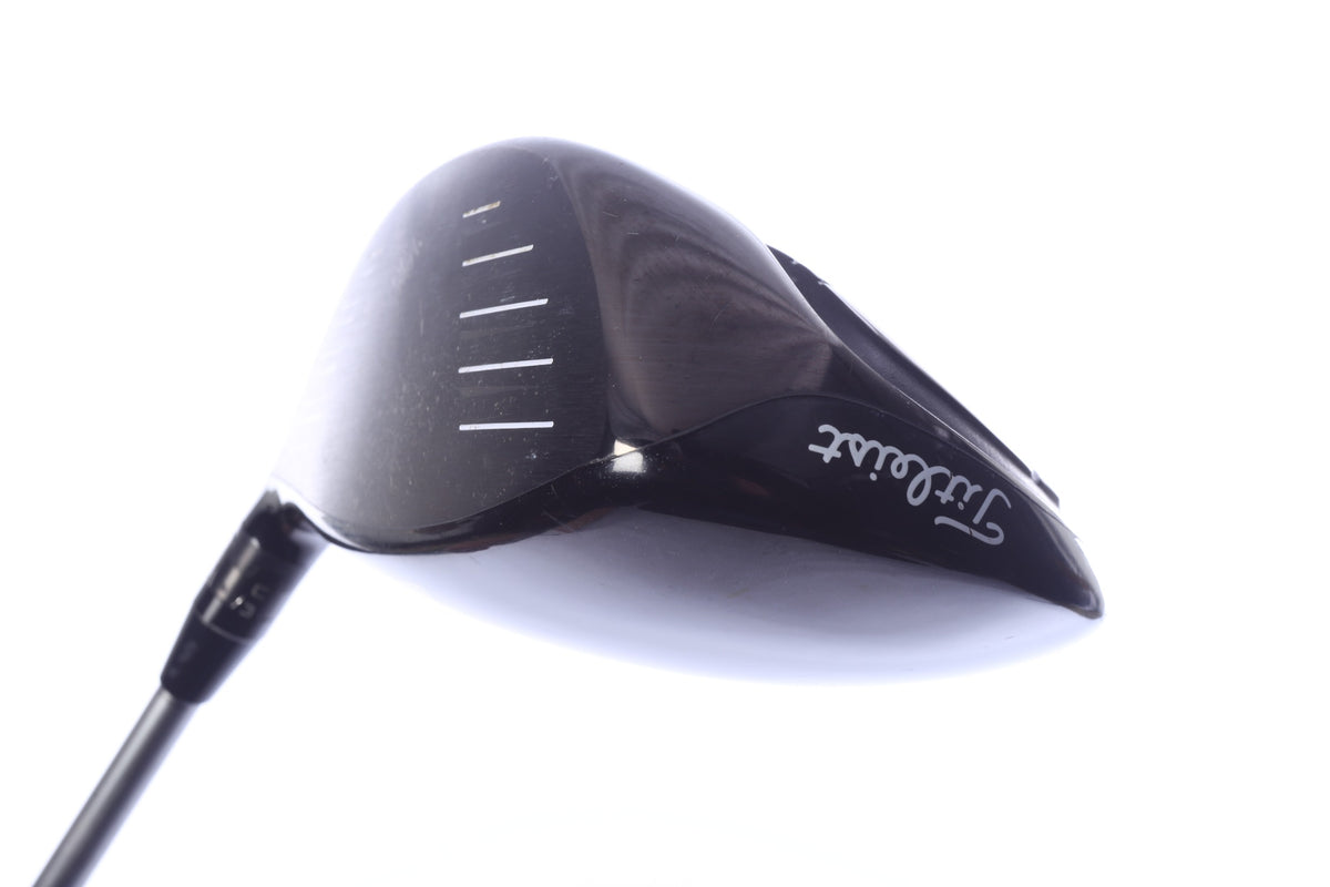 Used Titleist 915 D2 Driver - 9.5 Degrees - Stiff Flex Mitsubishi Diamana M+50 - Right-Handed