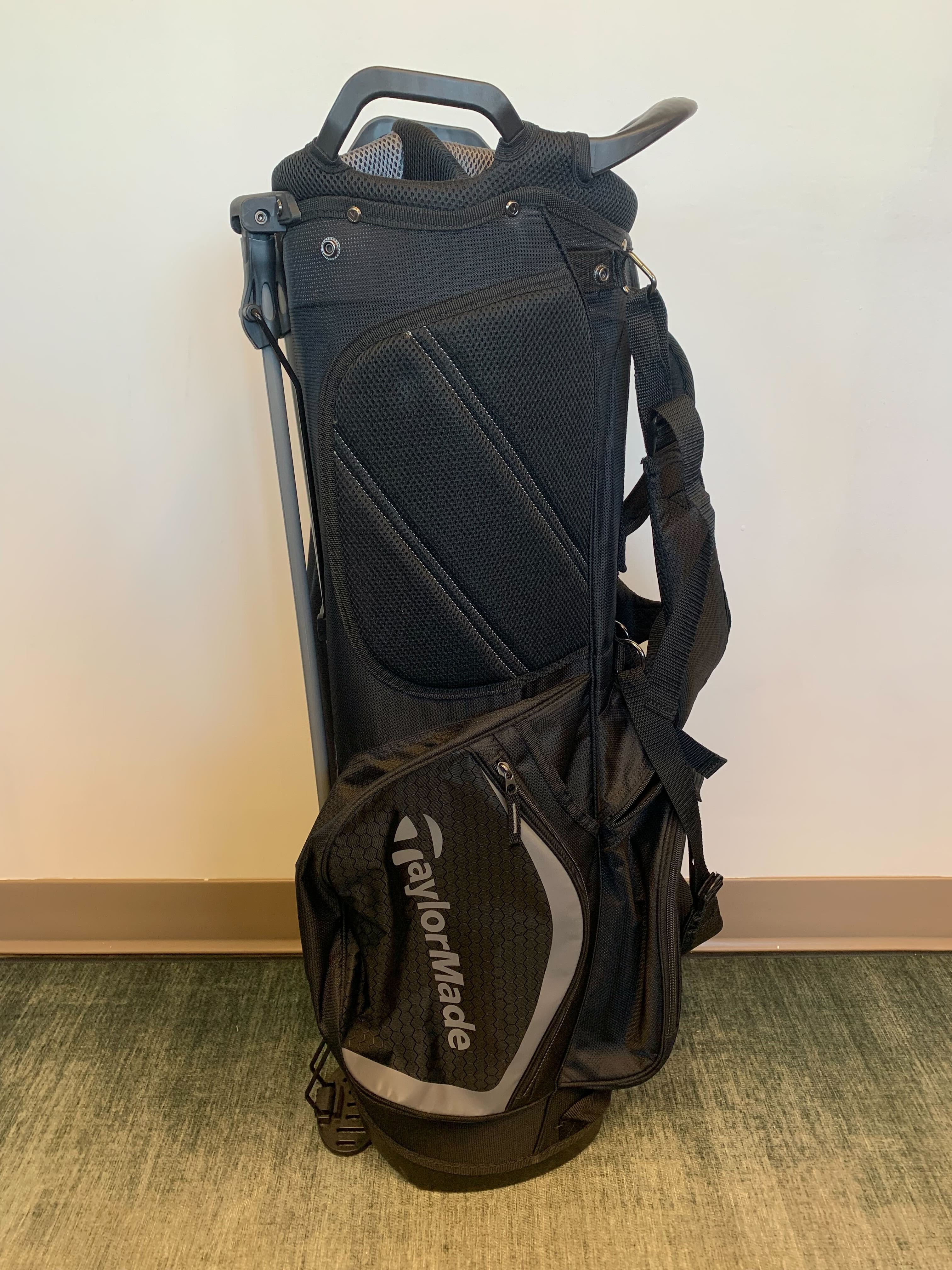 TaylorMade FlexTech Stand Bag Black 7 Dividers w/ Strap and Rain Cover-Next Round