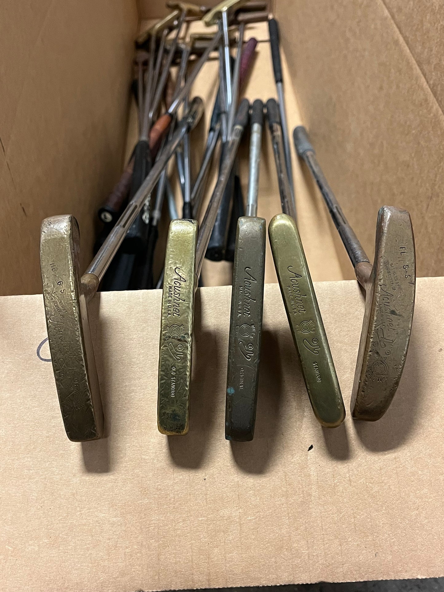 Wholesale Lot of 20 Titleist Bullseye Putters-Next Round