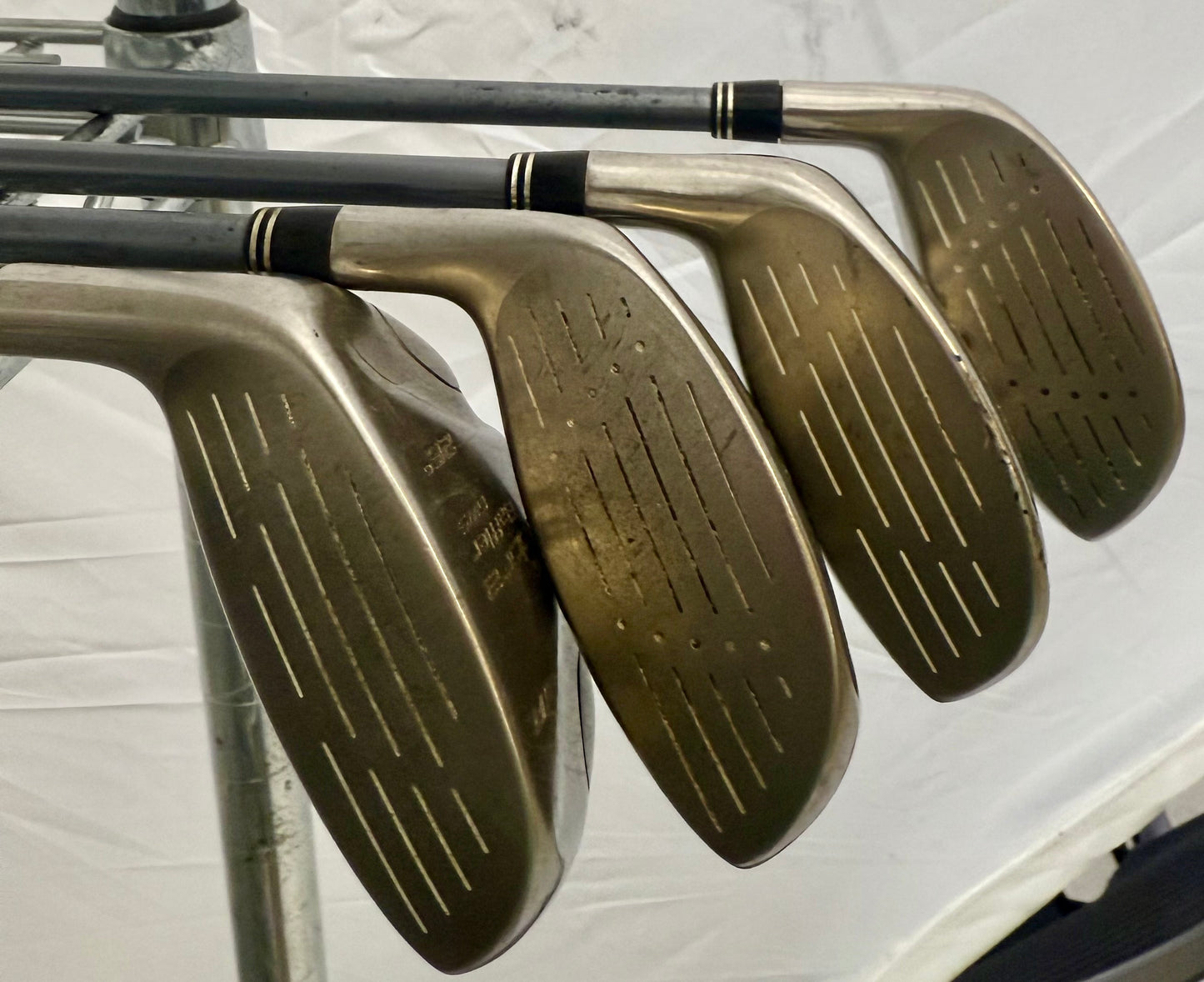 Wholesale Lot of 30 Golf Clubs - Cobra Baffler Hybrids-Next Round