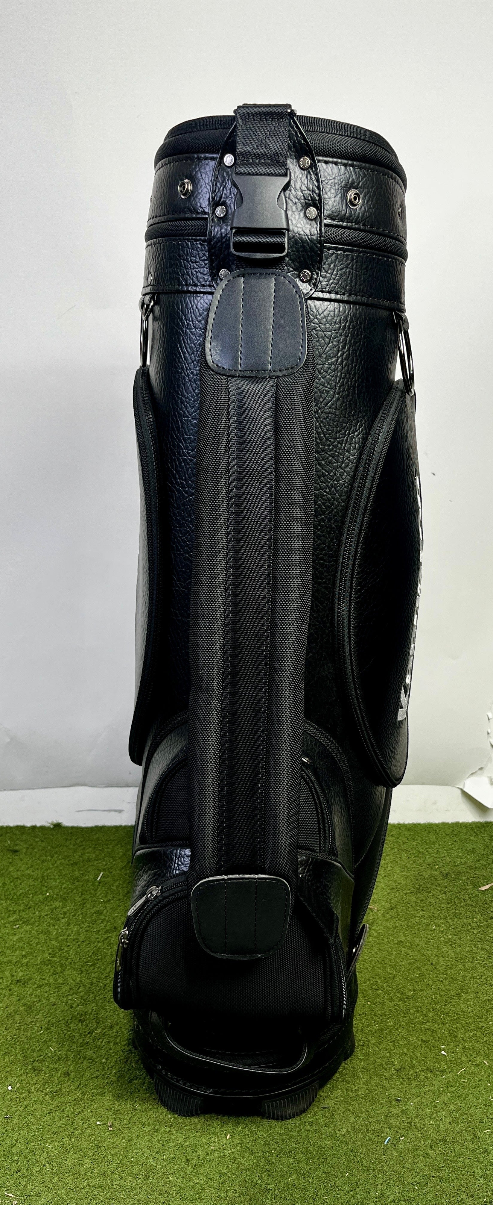 Kangaroo USA Staff Golf Bag - 6 Dividers 10 Pockets- Black, White, and Red-Next Round