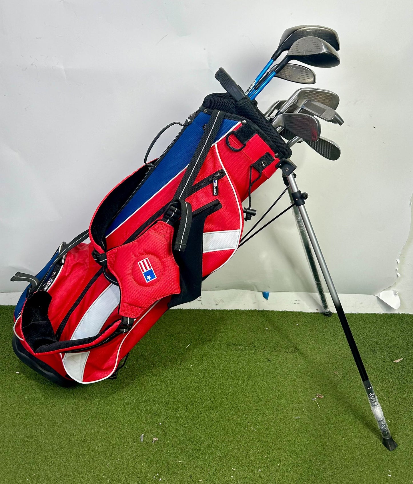 U.S Kids Golf Bag - Includes Complete Right-Handed U.S Kids Junior Golf Set-Next Round