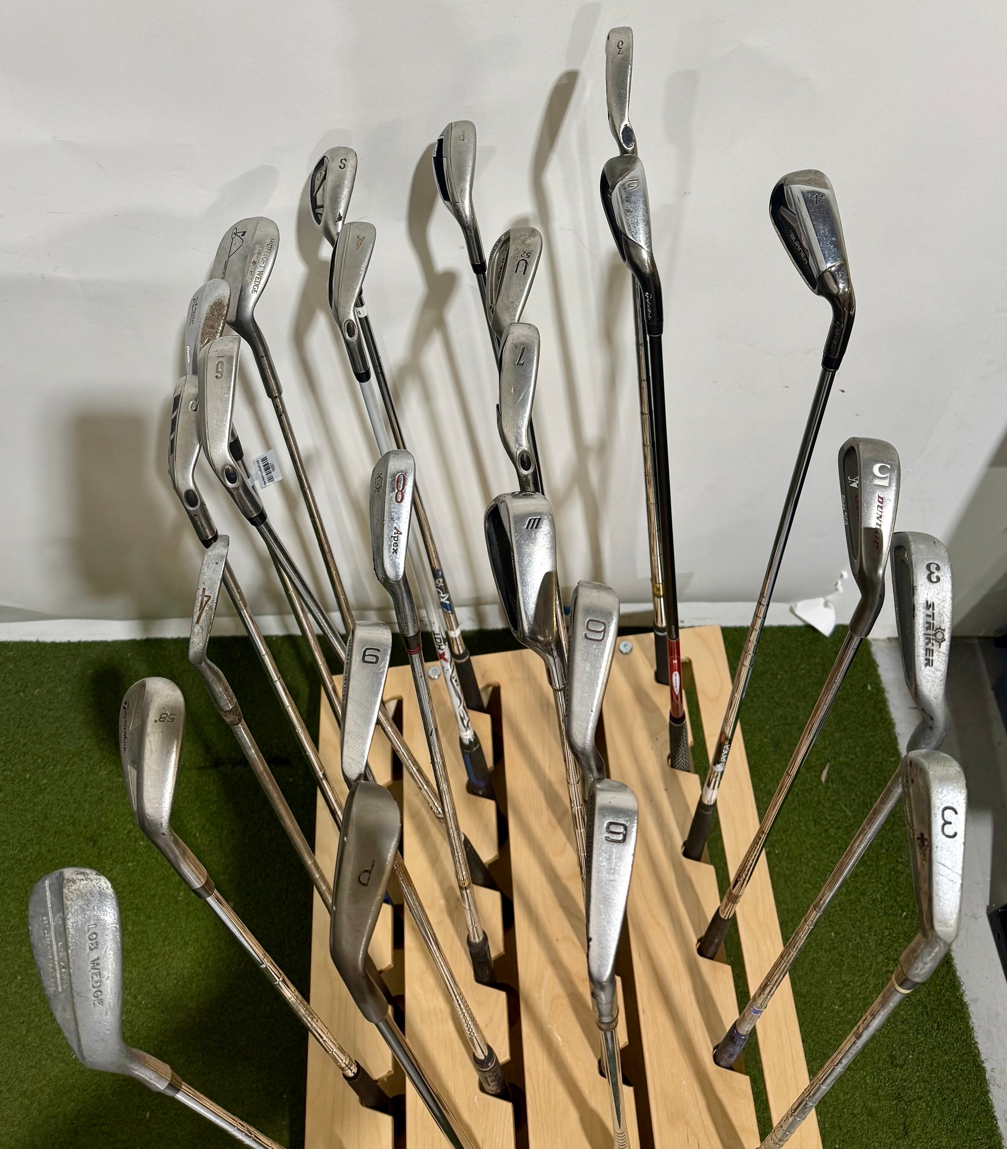 Wholesale Lot of 24 Golf Clubs - Right Handed - Assorted brands and Flexes-Next Round