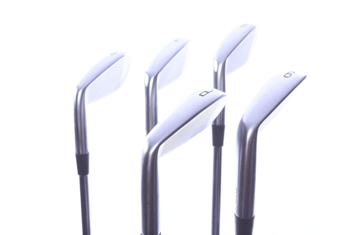 Used Mizuno JPX 925 Hot Metal Pro Iron Set - Right-Handed - 5-PW - Stiff Flex