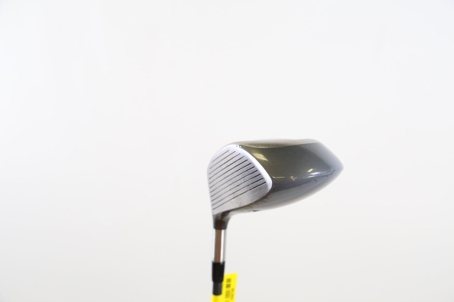 Used Titleist 975D Driver - Right-Handed - 8.5 Degrees - Stiff Flex