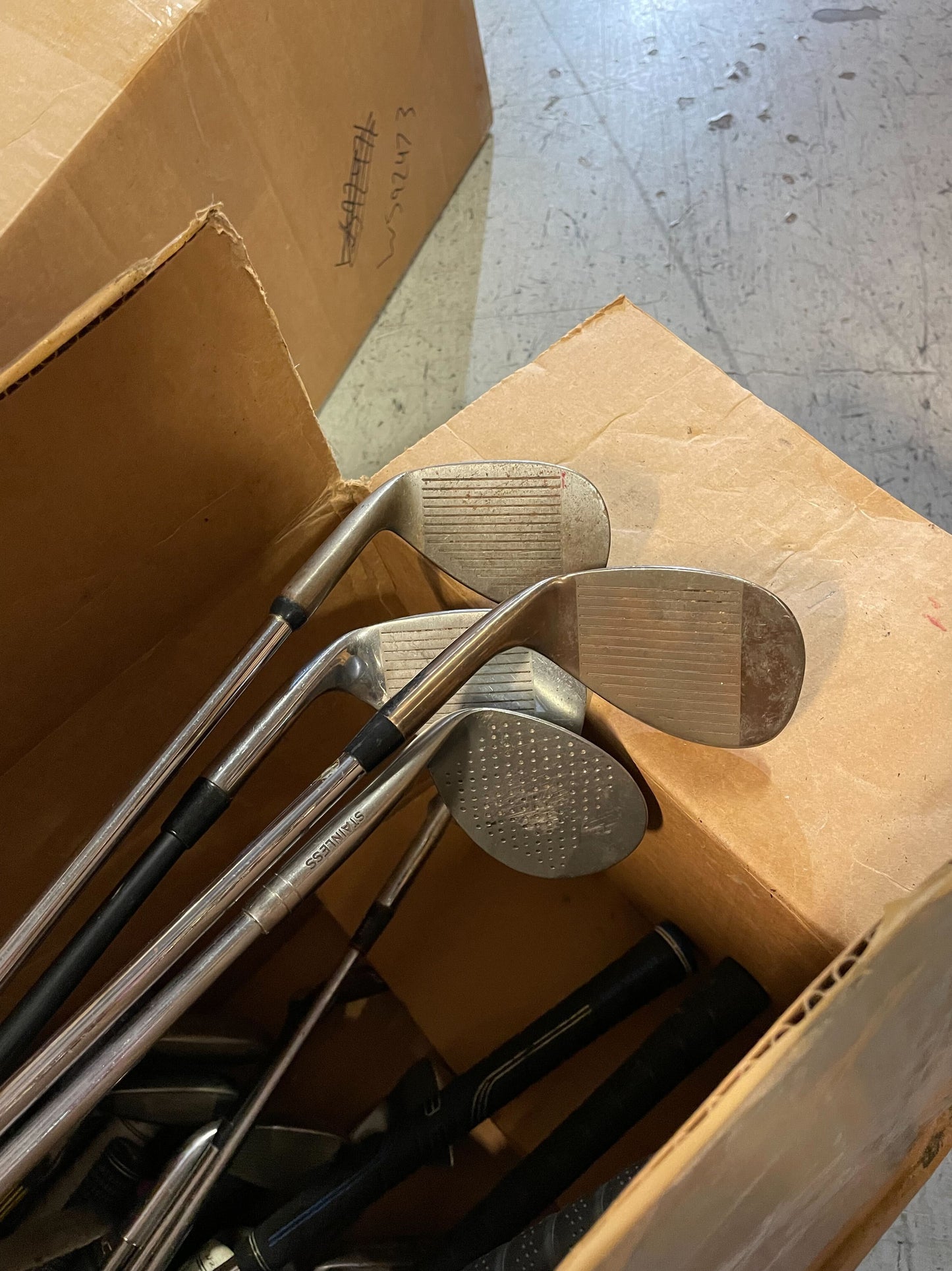 Wholesale Lot of 50 Wilson, Top Flite, Etc. Wedges Bargain-Next Round