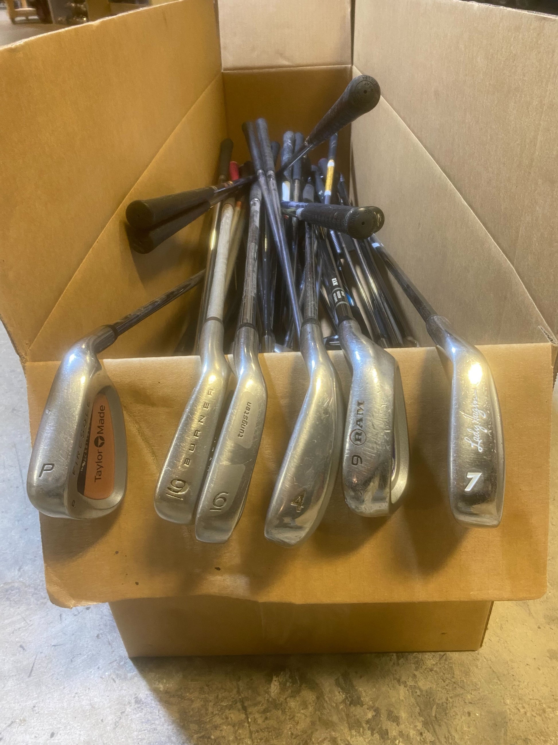 Wholesale Lot of 50 Assorted Single Irons. TaylorMade, Hogan, Top Flite-Next Round