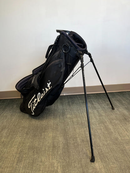 Titleist Players 4 Stand Bag Black 4 Dividers w/ Strap and Rain Cover-Next Round