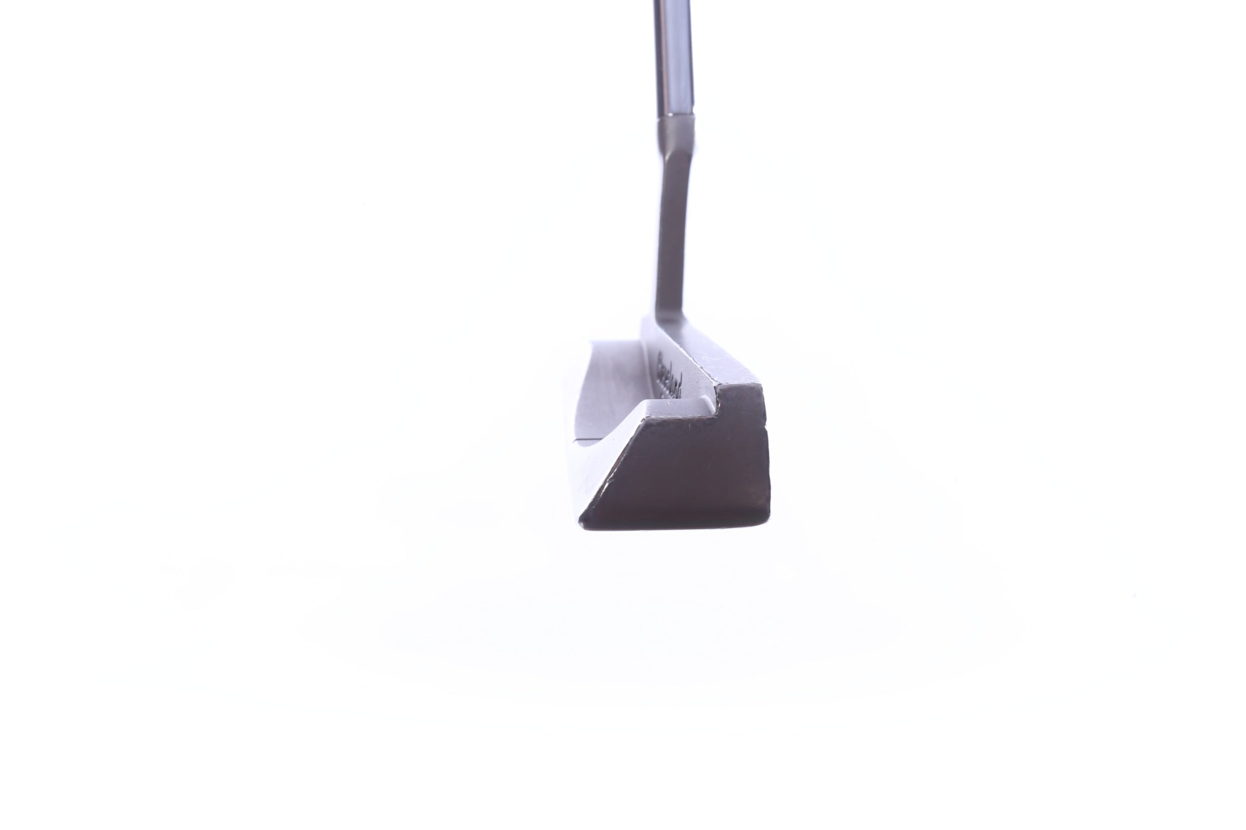 Used Cleveland Huntington Beach 3 Putter - Right-Handed - 35 in - Mallet-Next Round