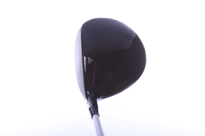 Used Titleist 915 D2 Driver - 9.5 Degrees - Extra Stiff Flex Fujikura Motore - Right-Handed
