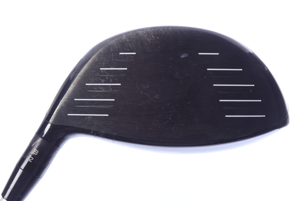 Used Titleist 915 D2 Driver - 10.5 Degrees - Stiff Flex Aldila Rogue 110 MSI - Right-Handed
