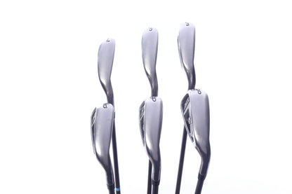 Used Wilson Staff D7 Iron Set - Right-Handed - 5-PW - Regular Flex
