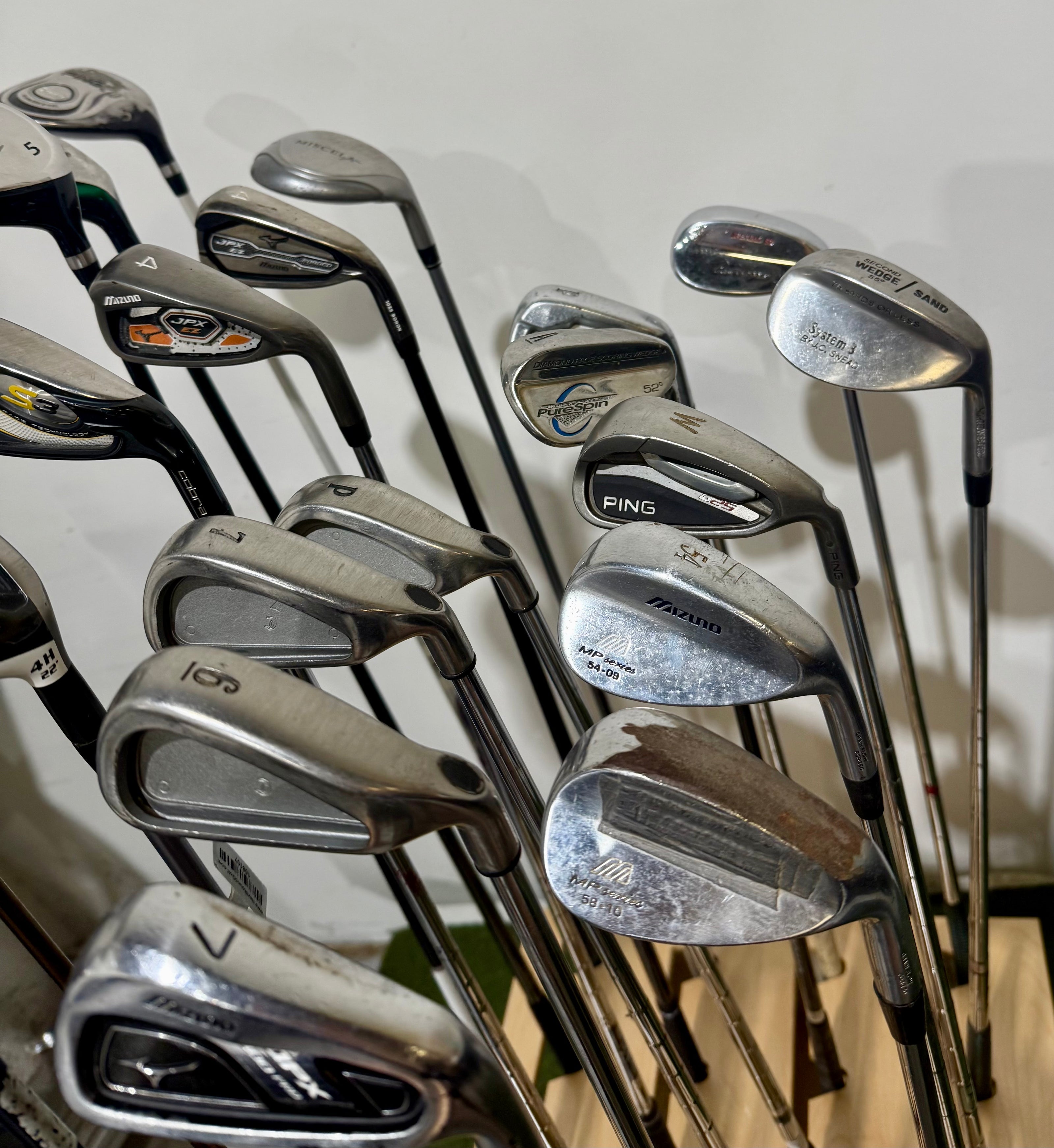 Wholesale Lot of 24 Golf Clubs - Right Handed - Assorted brands and Flexes-Next Round
