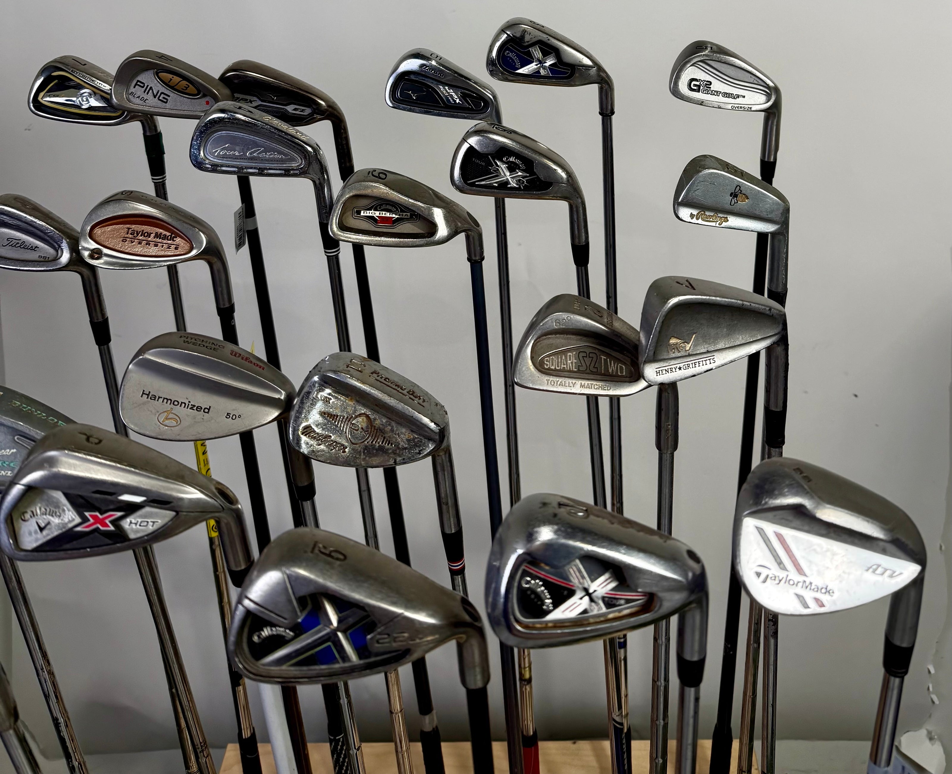 Wholesale Lot of 24 Golf Clubs - Right Handed - Assorted brands and Flexes-Next Round