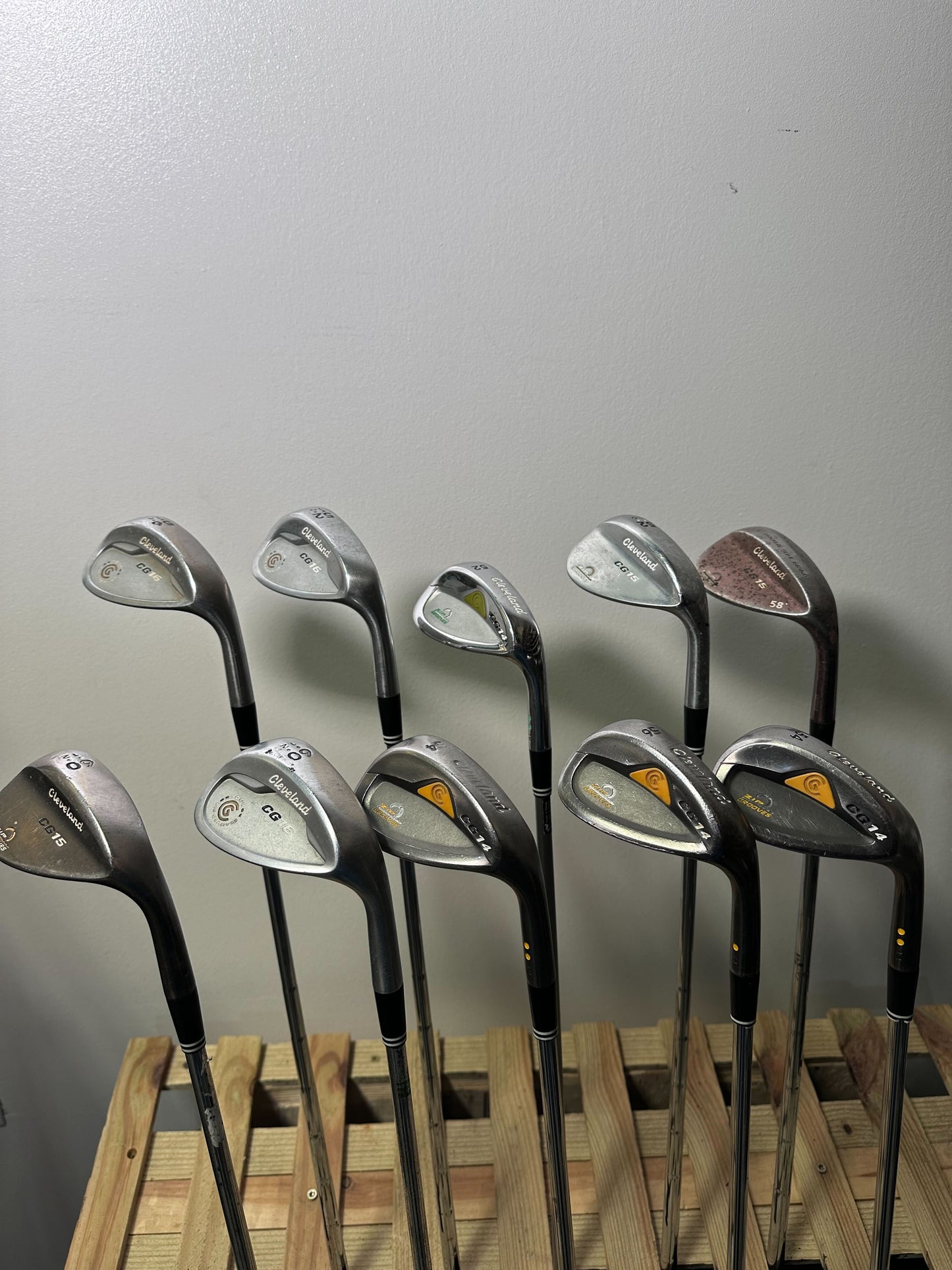 Wholesale Lot of 25 Cleveland Wedges-Next Round