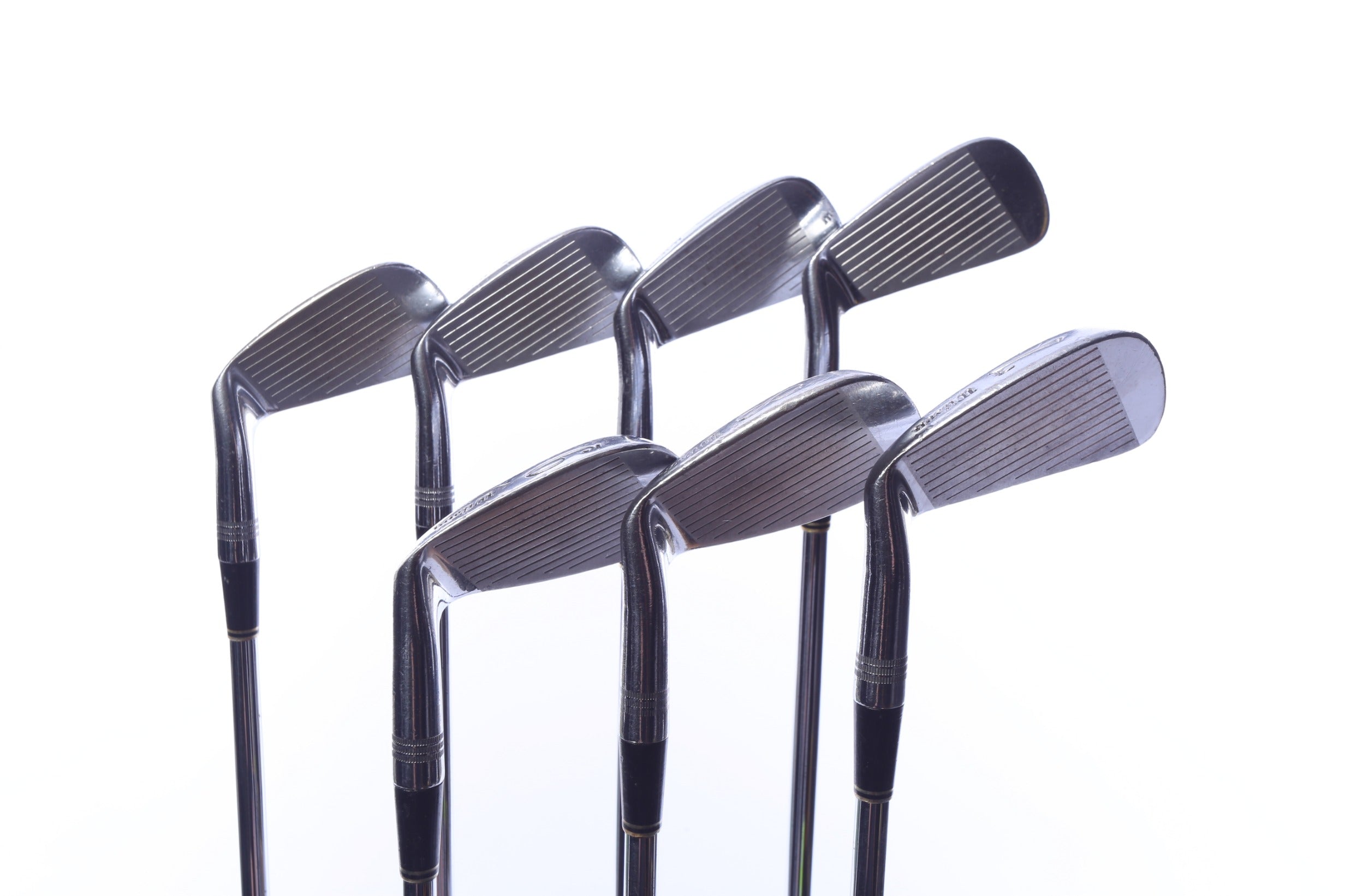 Used Wilson STAFF FG-17 Iron Set - Right-Handed - 3-9 - Stiff Flex