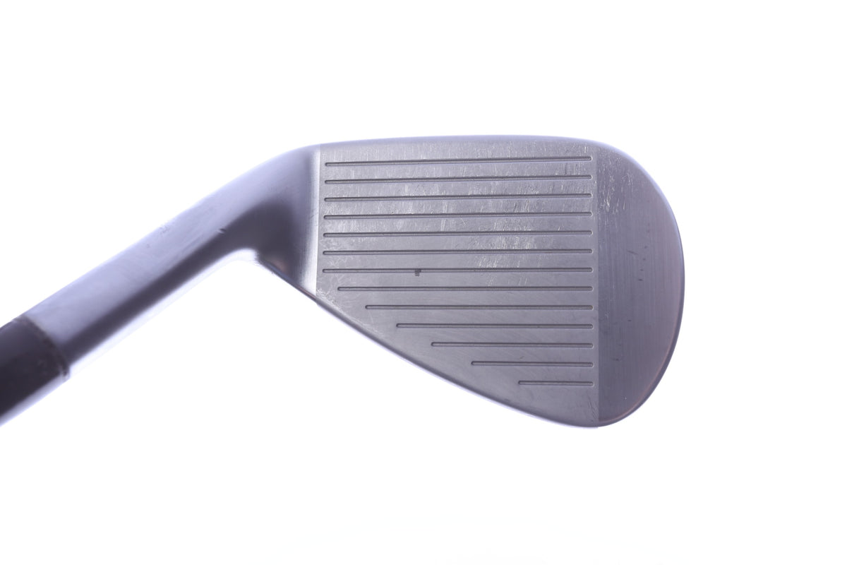 Used Mizuno JPX 925 Hot Metal Pitching Wedge - Right-Handed - 42 Degrees - Regular Flex