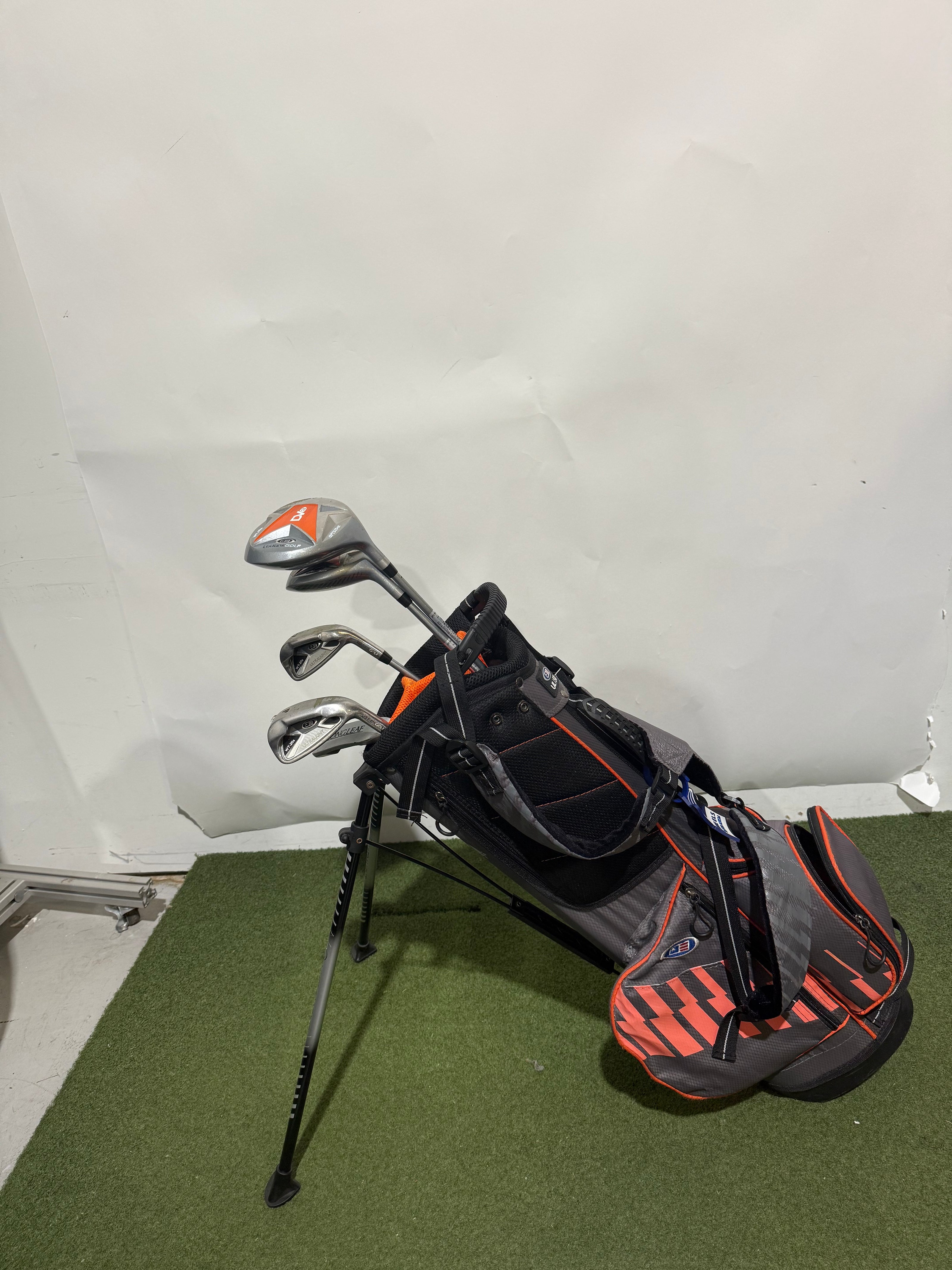 Wholesale Lot of Kids Sets - Right-Handed U.S. Kids Golf and Power Bilt Clubs-Next Round